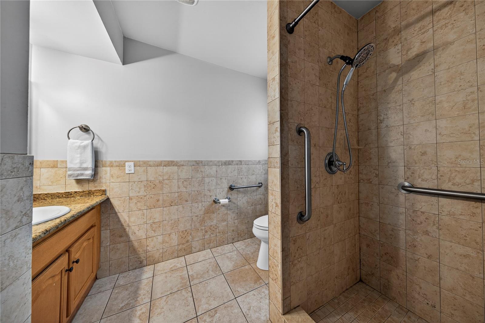 Image 43 of 62 For 3002 103 Lane