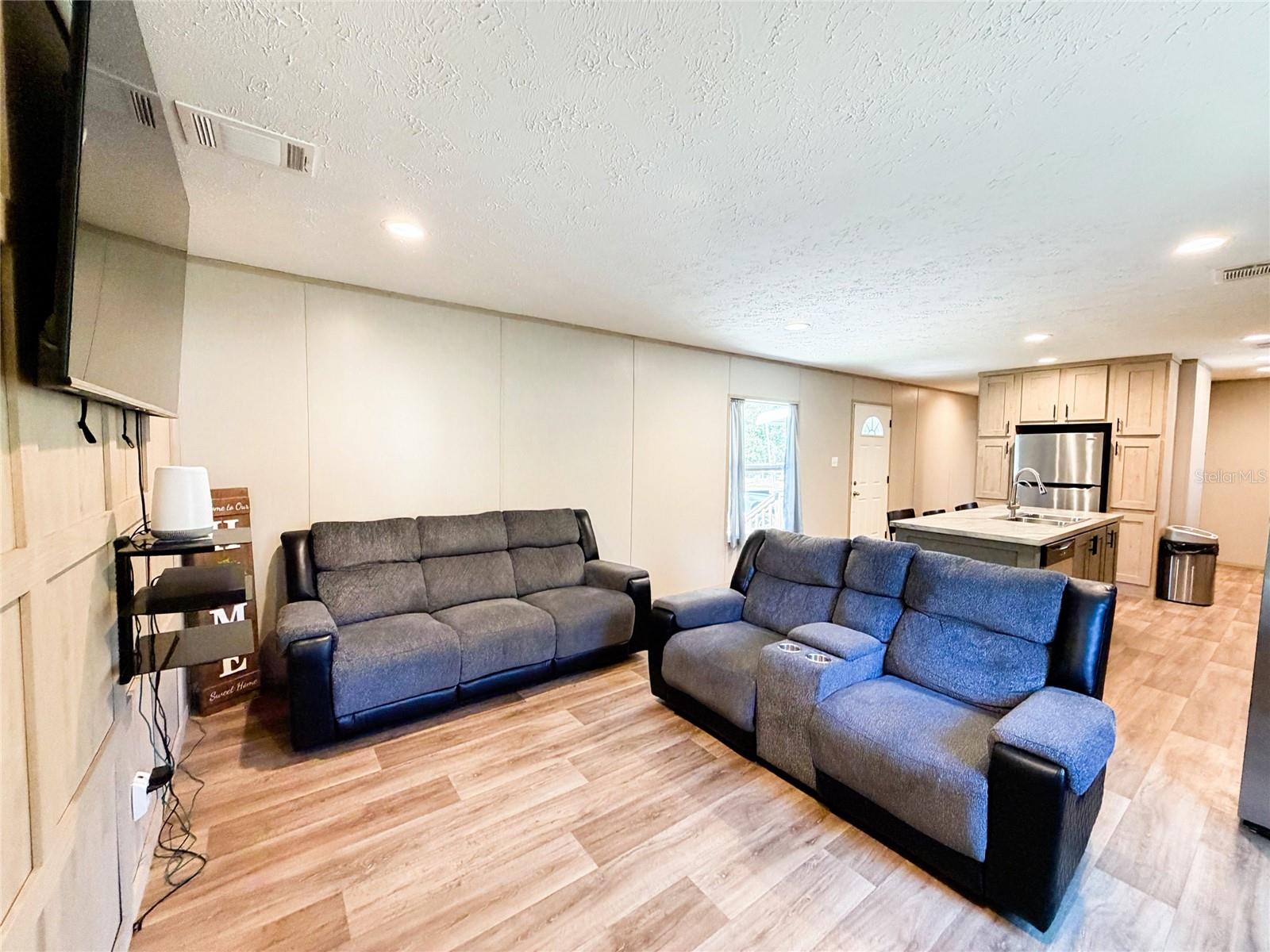 Image 11 of 26 For 15277 105th Avenue