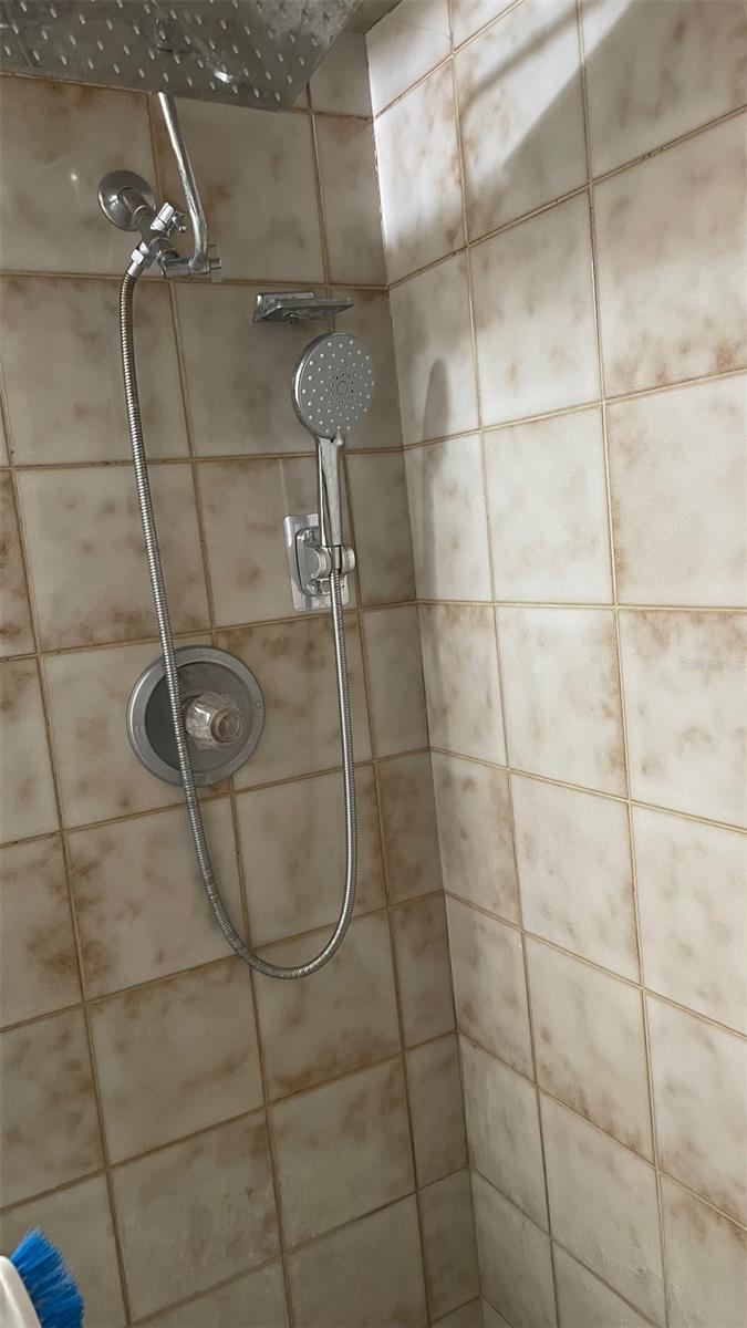 Image 17 of 19 For 2124 58th Street