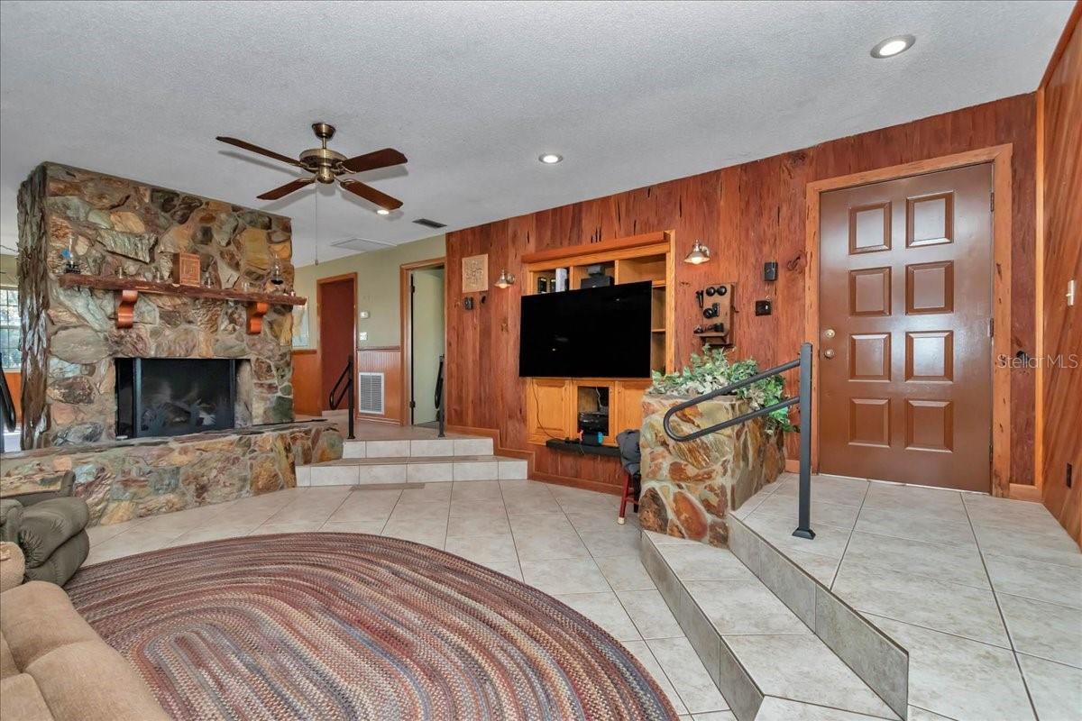 Image 10 of 58 For 12151 103rd Lane