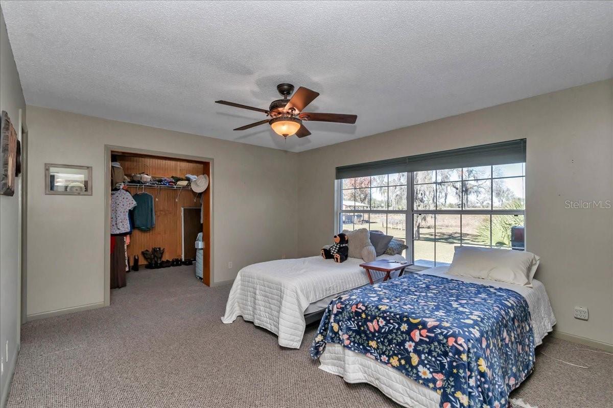 Image 19 of 58 For 12151 103rd Lane