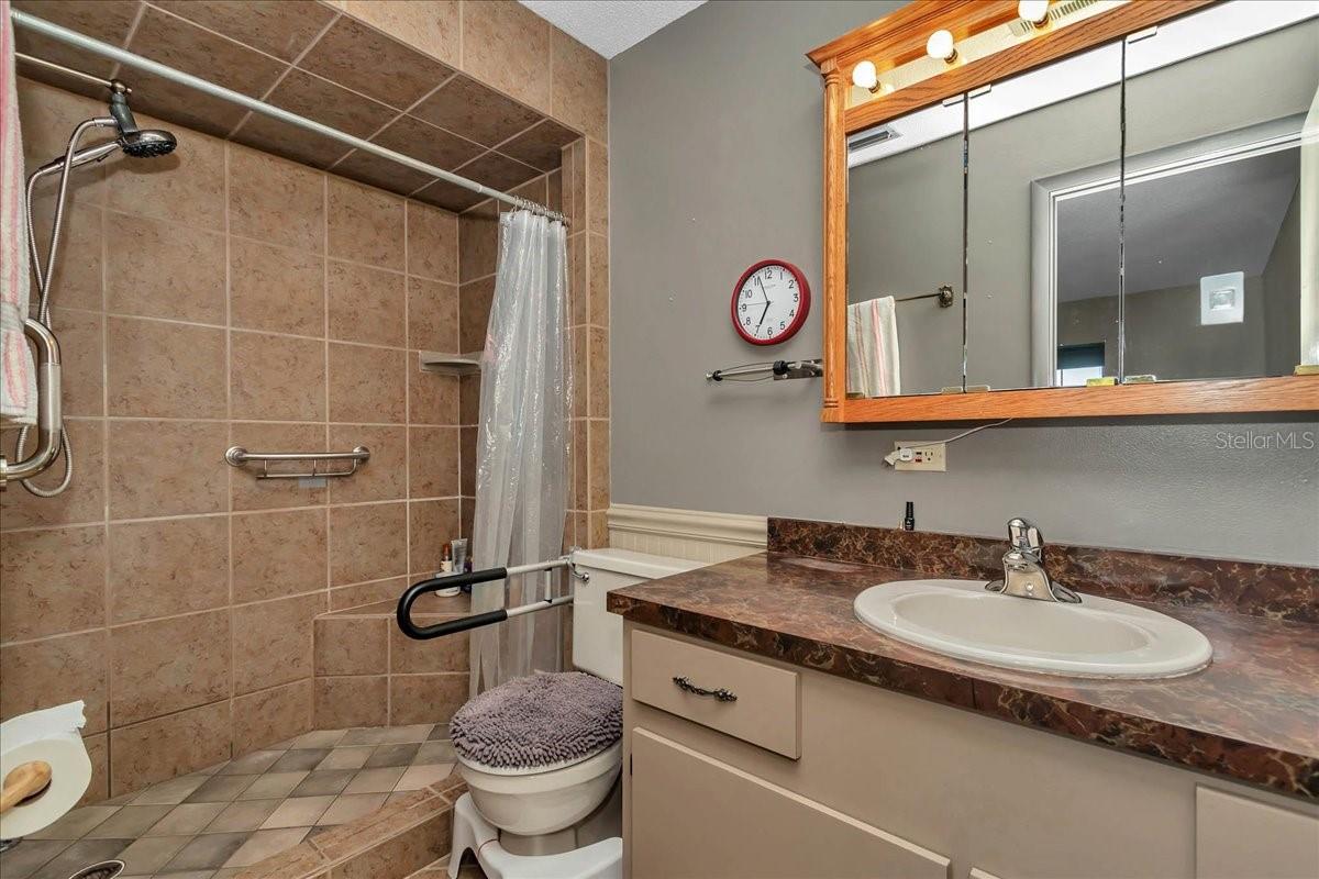 Image 21 of 58 For 12151 103rd Lane