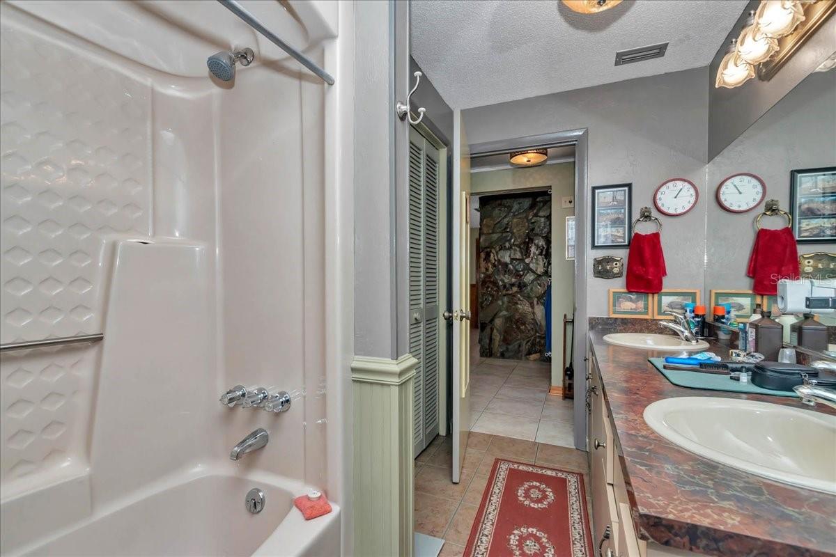 Image 29 of 58 For 12151 103rd Lane