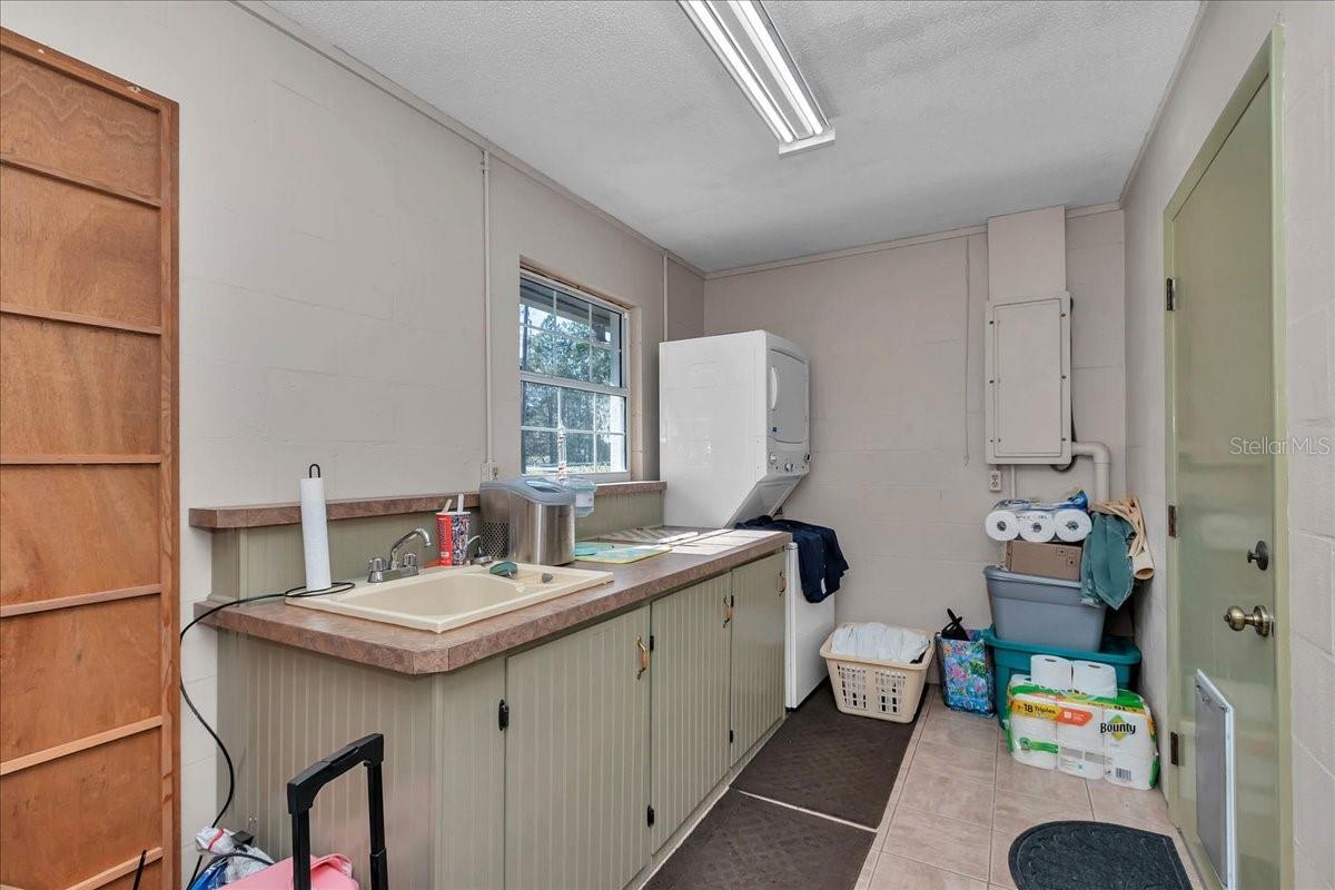 Image 38 of 58 For 12151 103rd Lane