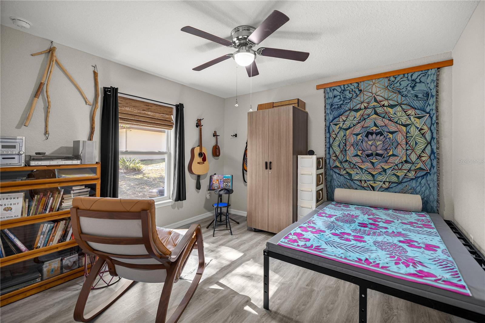 Image 17 of 41 For 9239 197th Circle