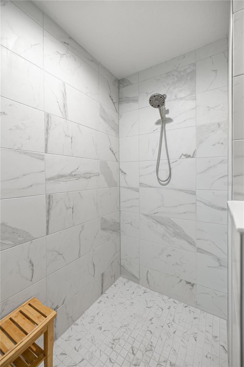 Image 26 of 41 For 9239 197th Circle