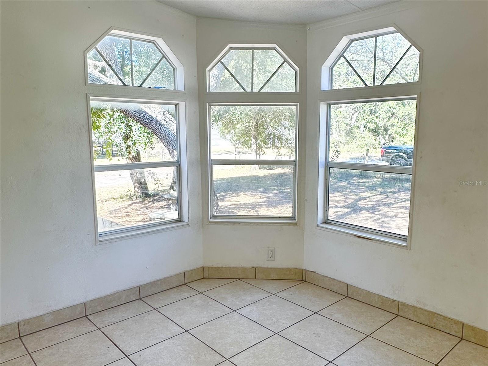 Image 6 of 24 For 14640 149th Lane