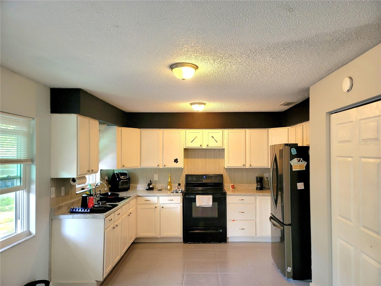 Image 14 of 22 For 2826 18th Court