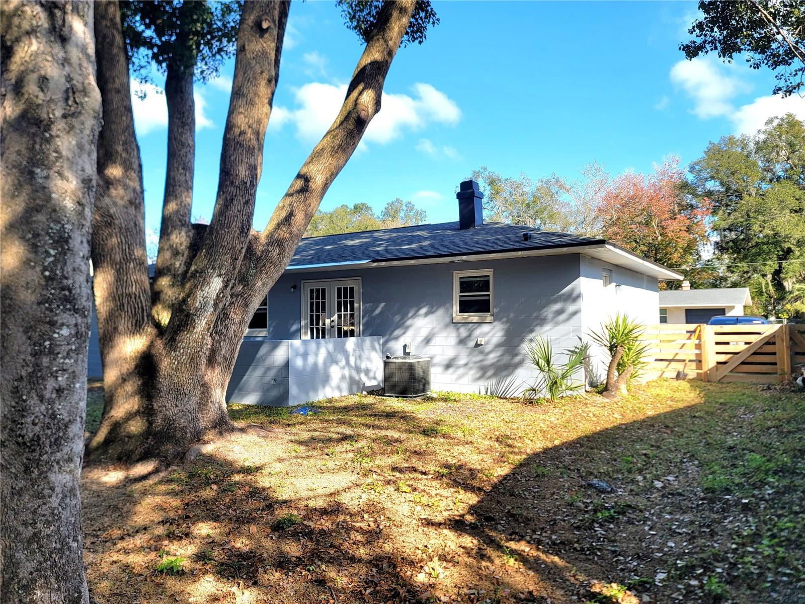 Image 4 of 22 For 2826 18th Court