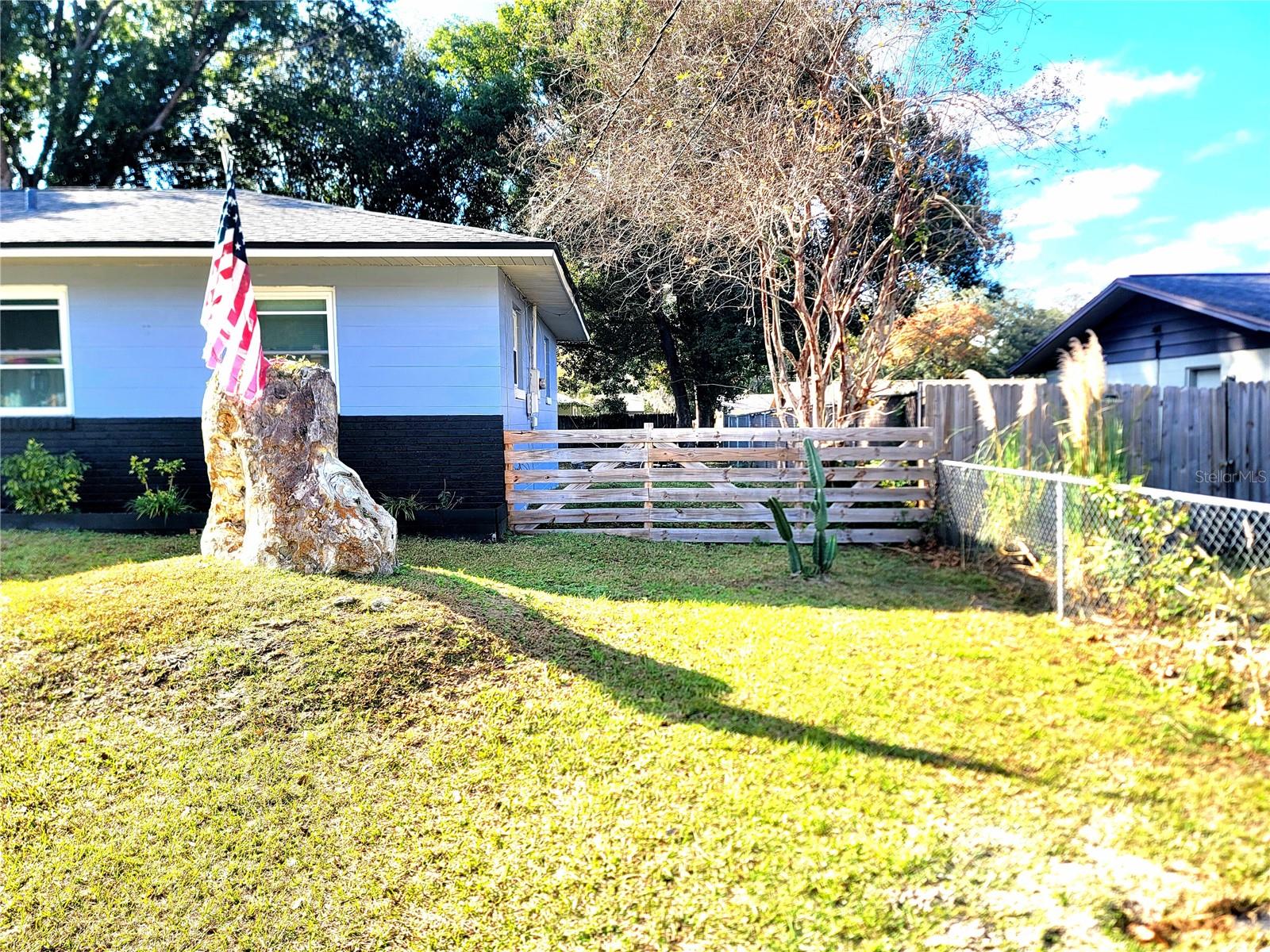 Image 8 of 22 For 2826 18th Court