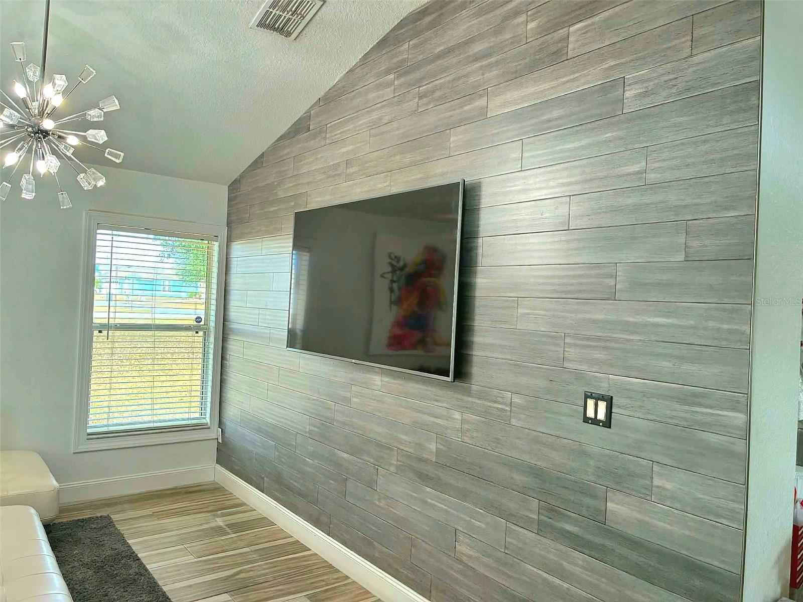 Image 23 of 43 For 9937 57th Court