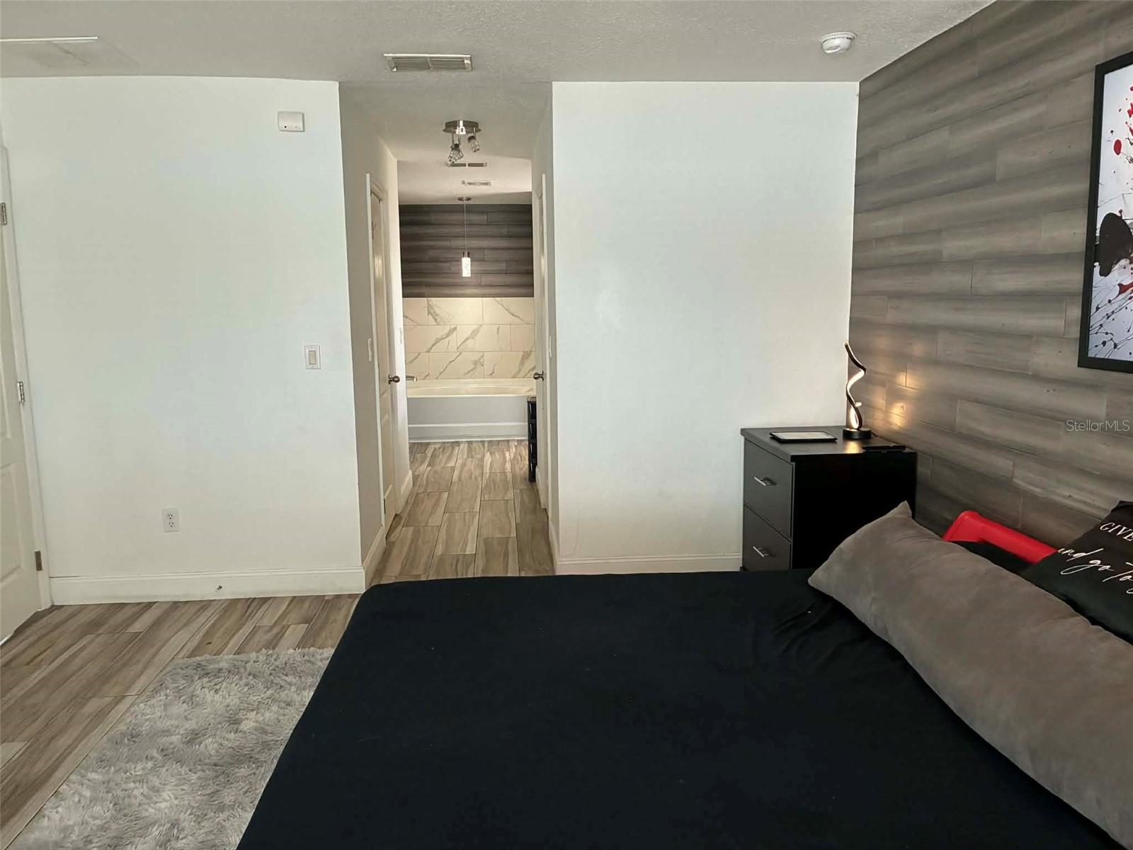 Image 29 of 43 For 9937 57th Court