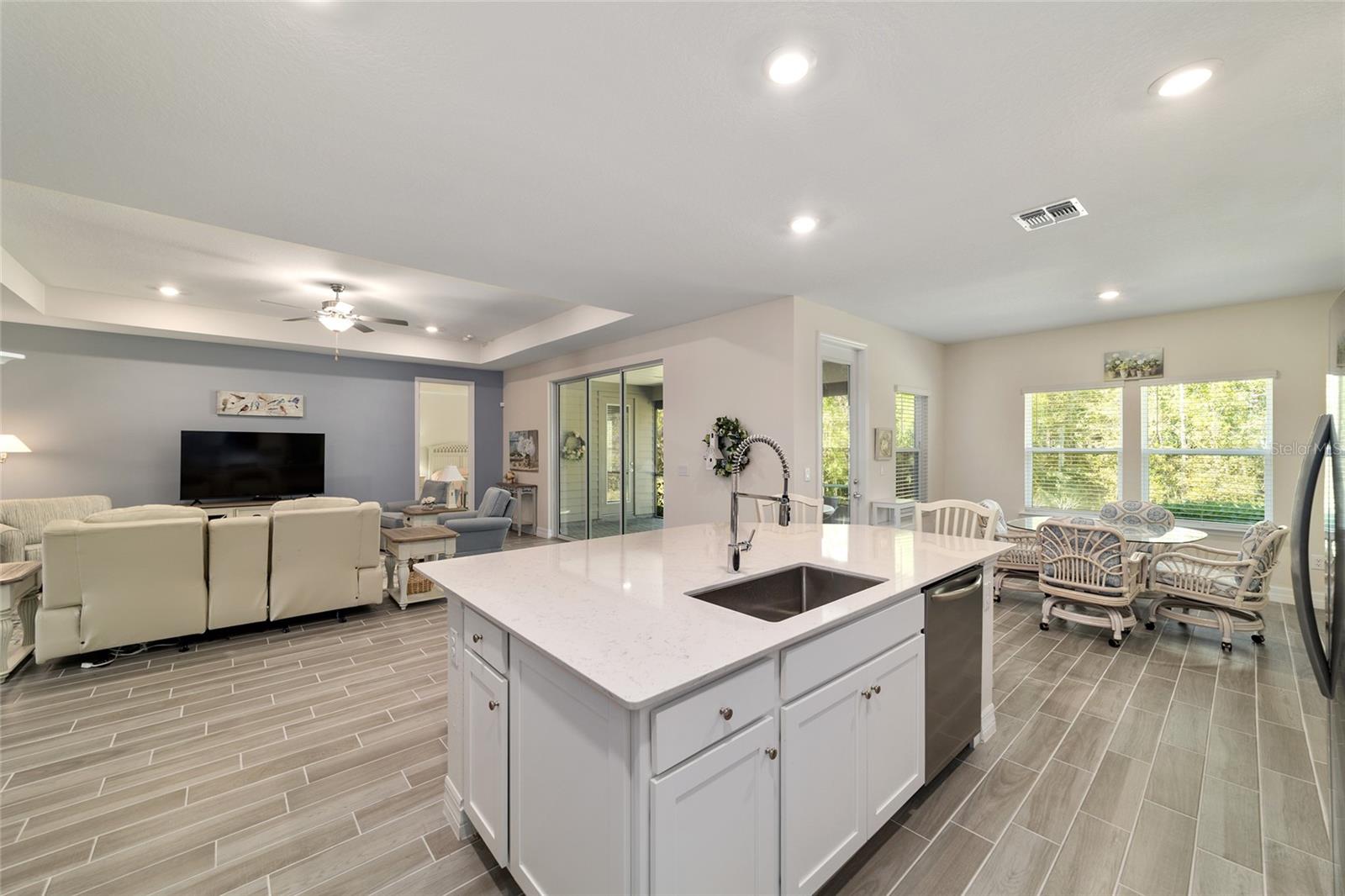 Image 19 of 56 For 1129 42nd Road