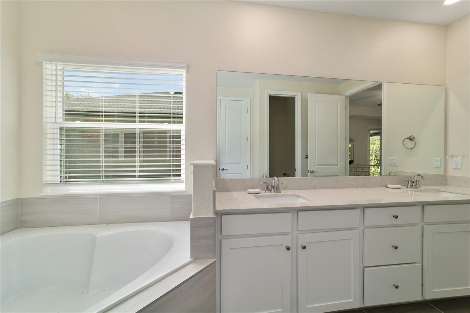 Image 30 of 56 For 1129 42nd Road