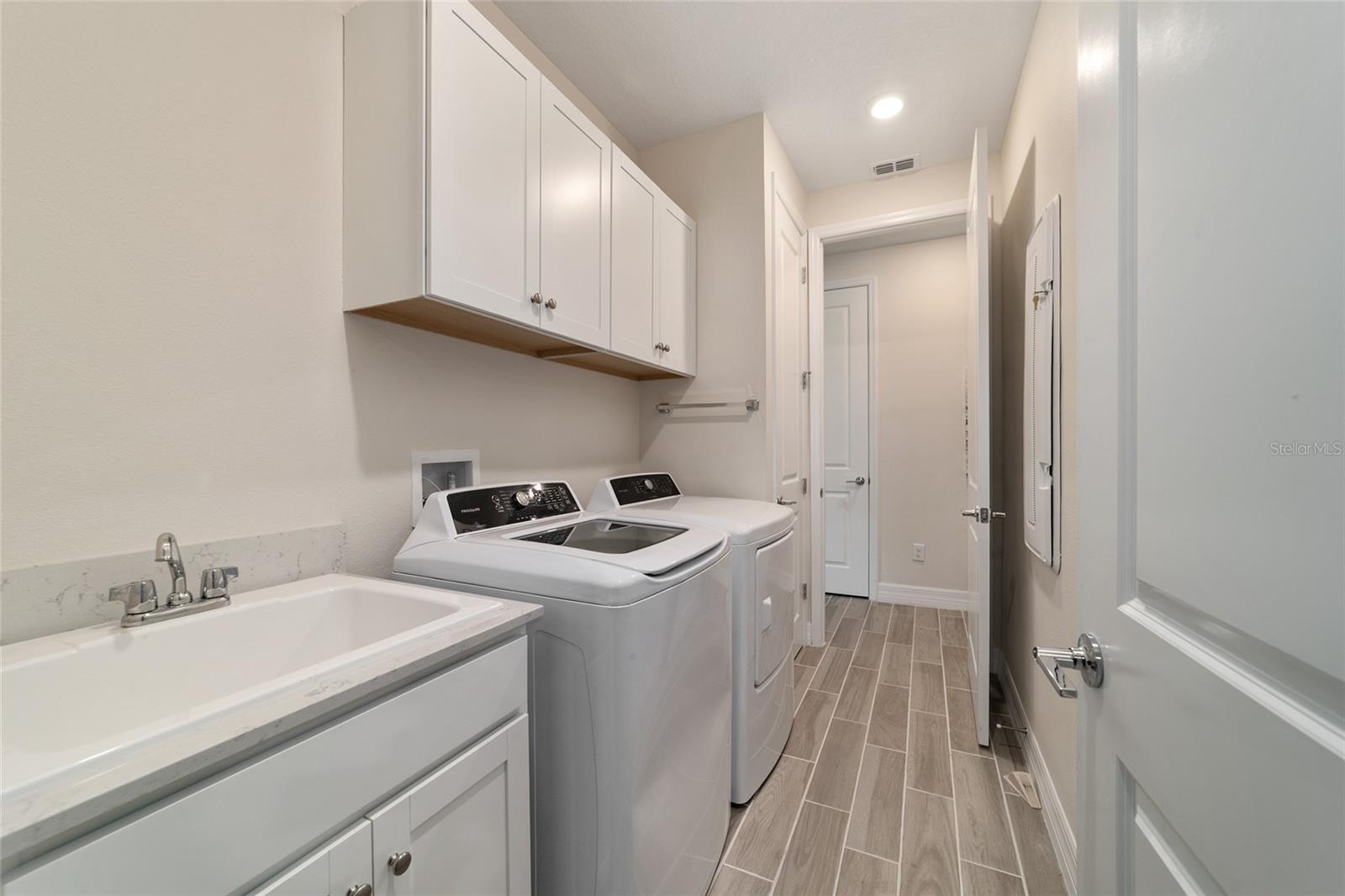 Image 43 of 56 For 1129 42nd Road