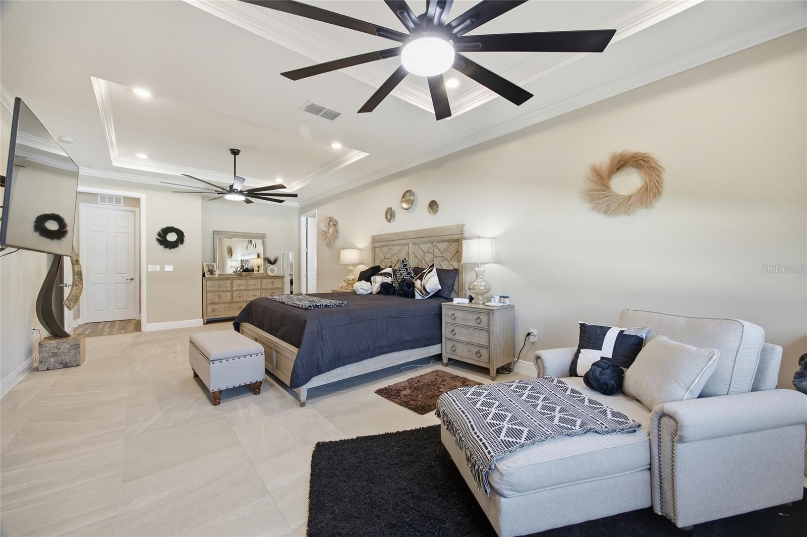 Image 17 of 38 For 8123 95th Court