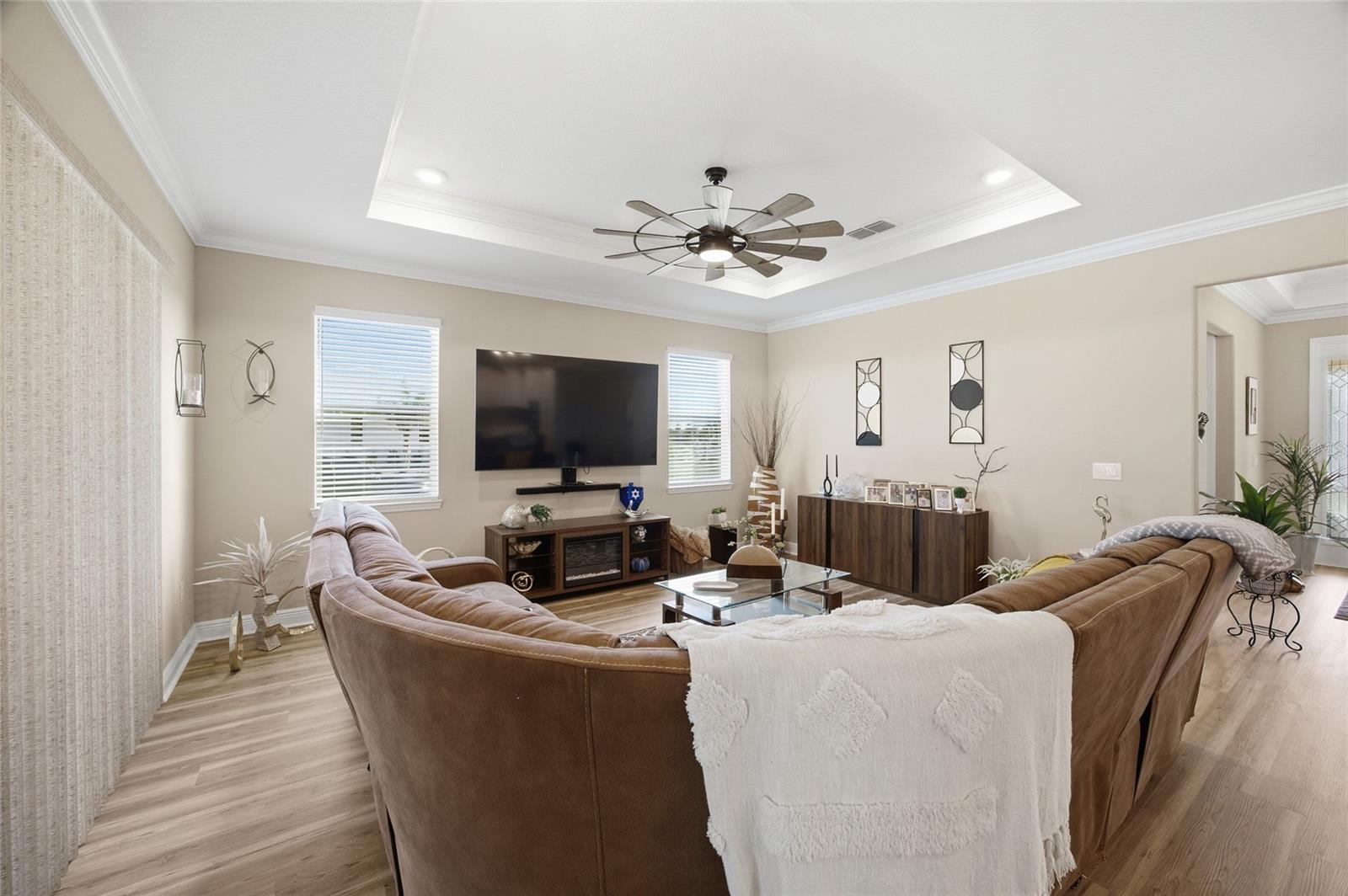 Image 7 of 38 For 8123 95th Court