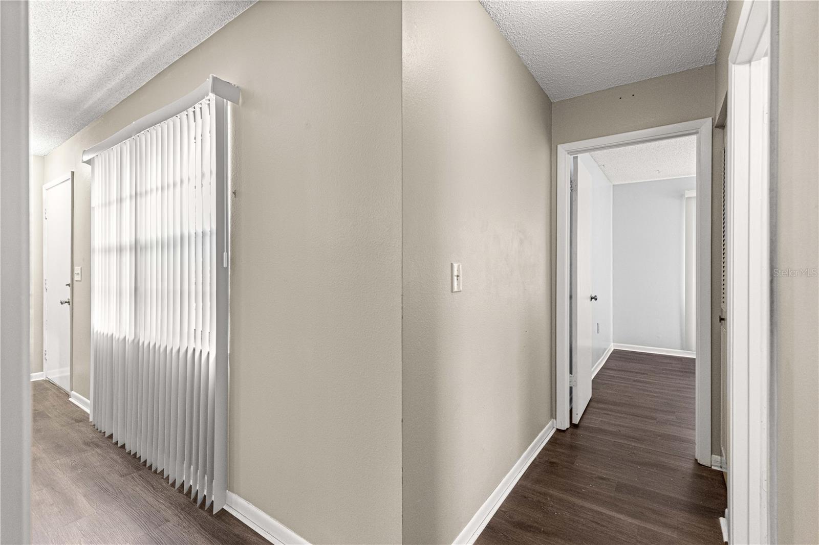 Image 24 of 34 For 201 Marion Oaks Lane