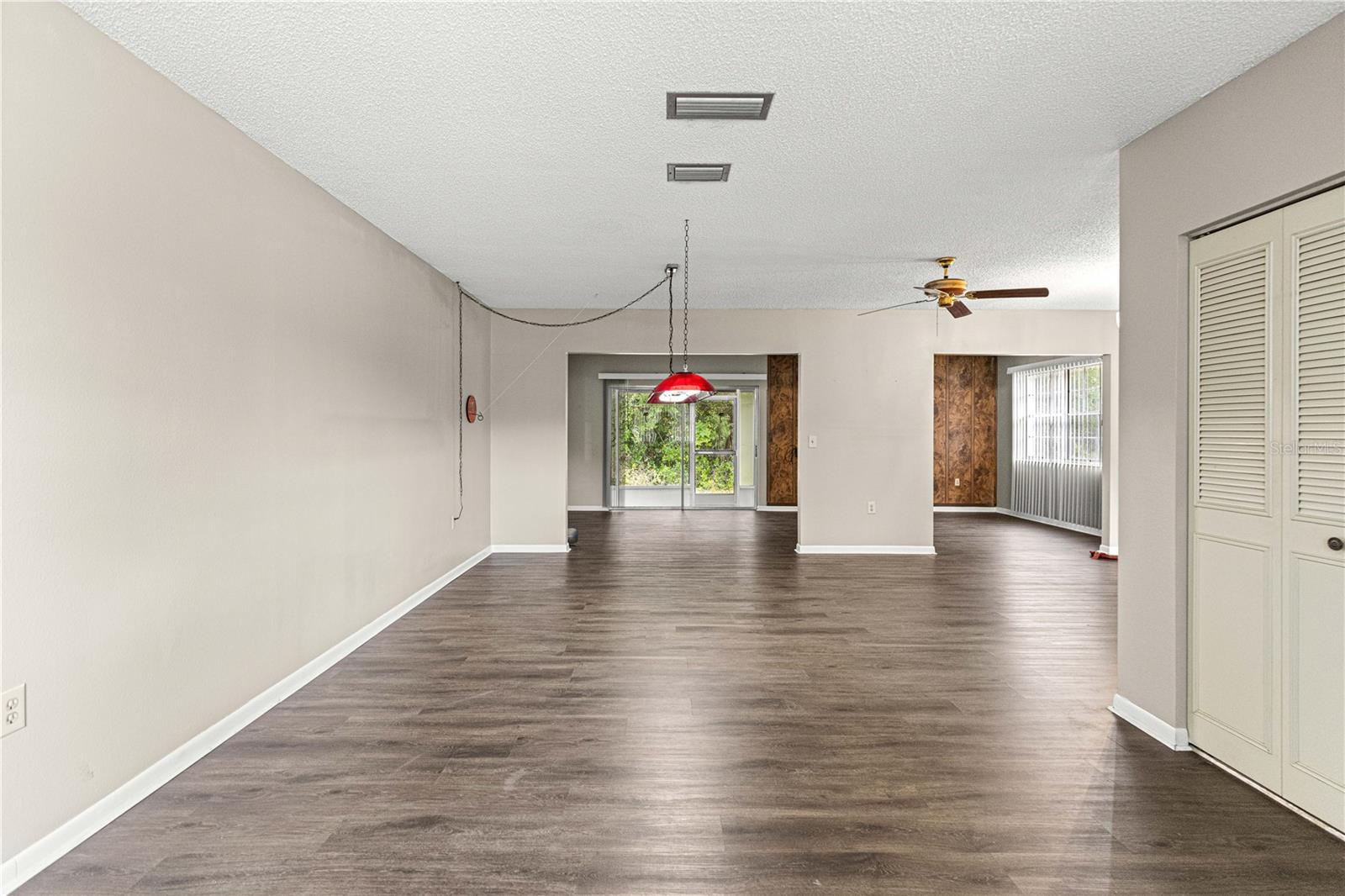 Image 25 of 34 For 201 Marion Oaks Lane