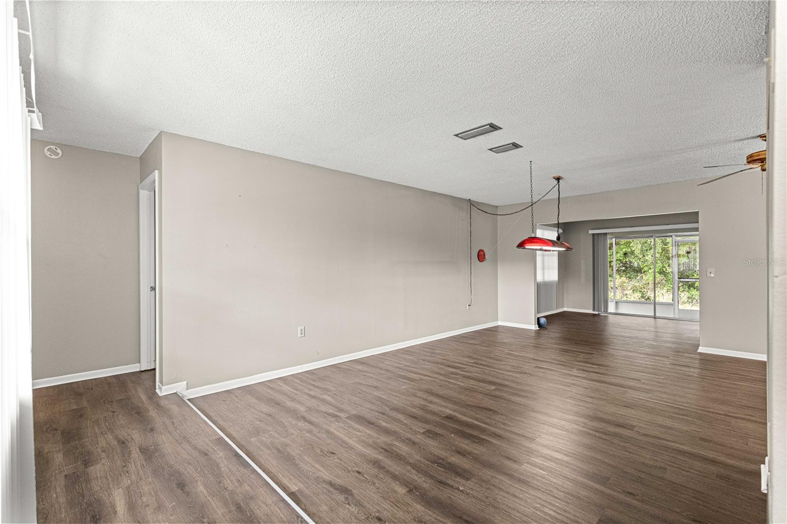 Image 26 of 34 For 201 Marion Oaks Lane