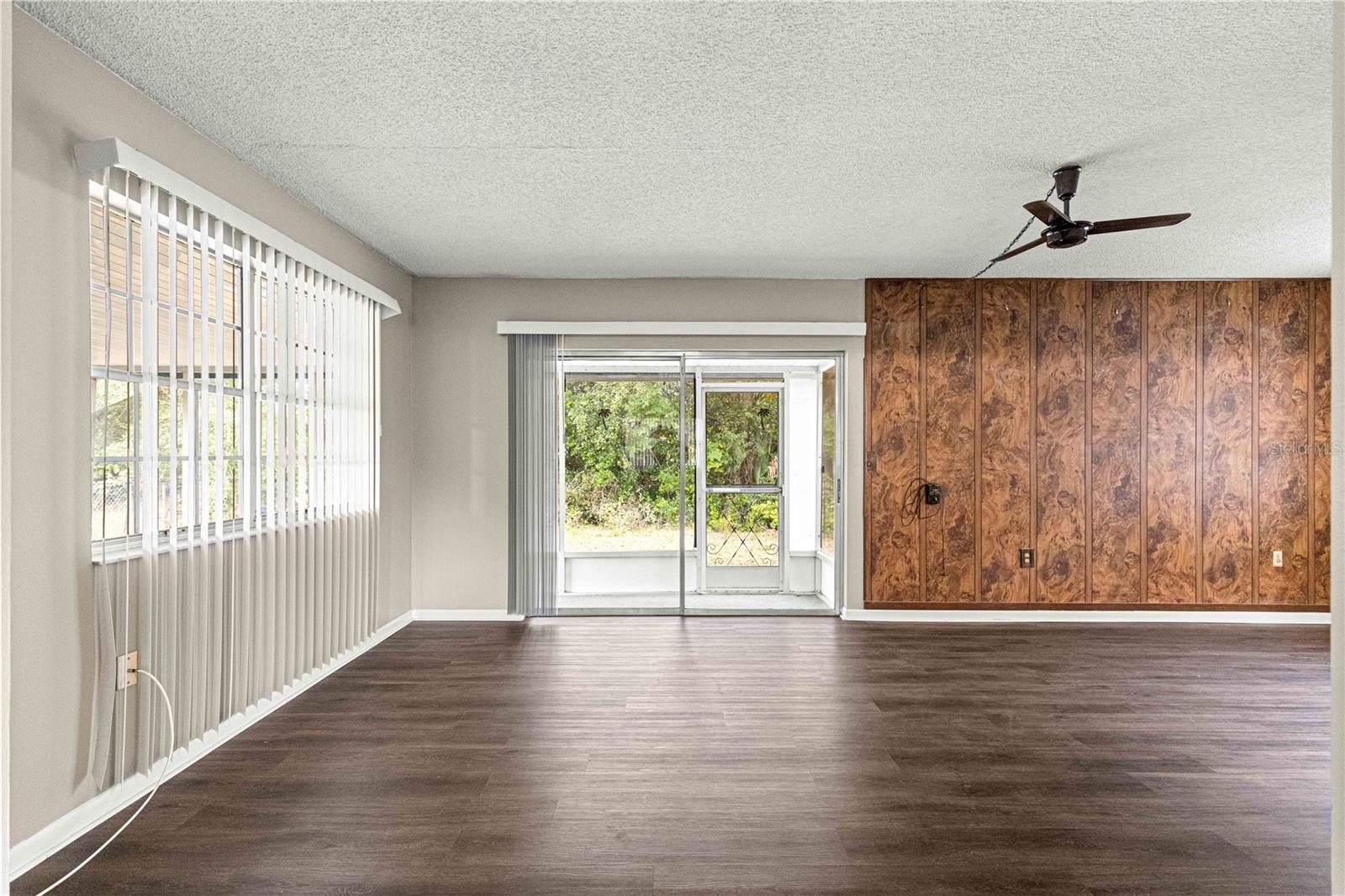 Image 27 of 34 For 201 Marion Oaks Lane