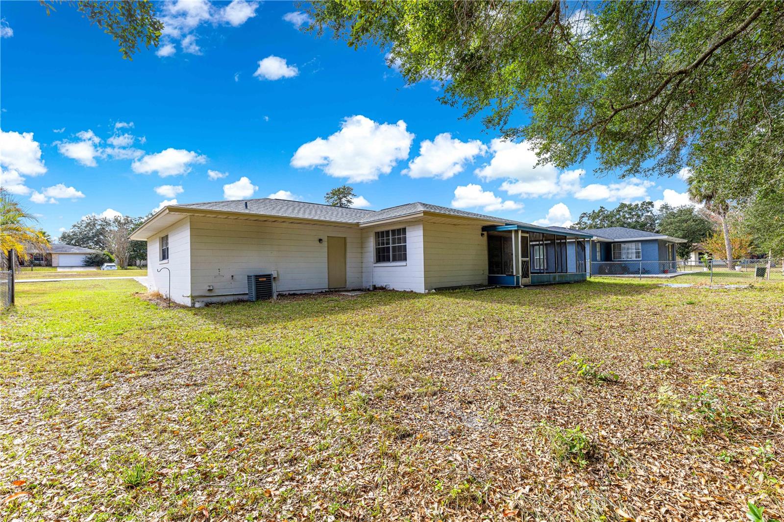 Image 32 of 34 For 201 Marion Oaks Lane