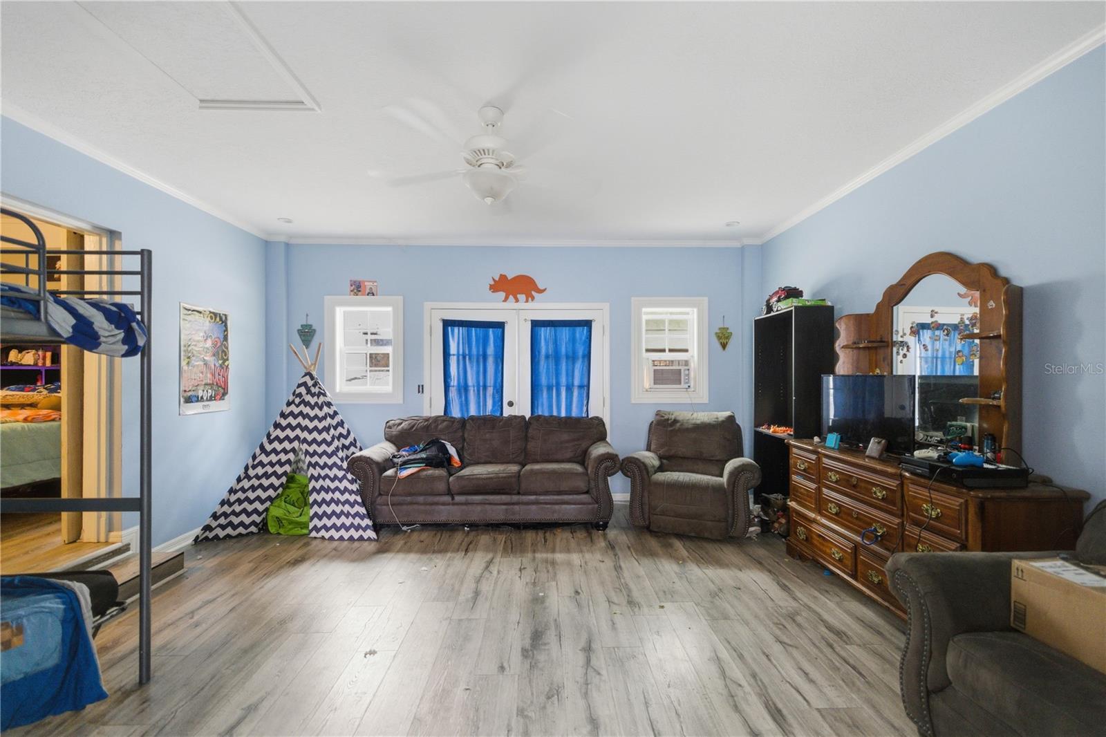 Image 20 of 46 For 916 28th Avenue