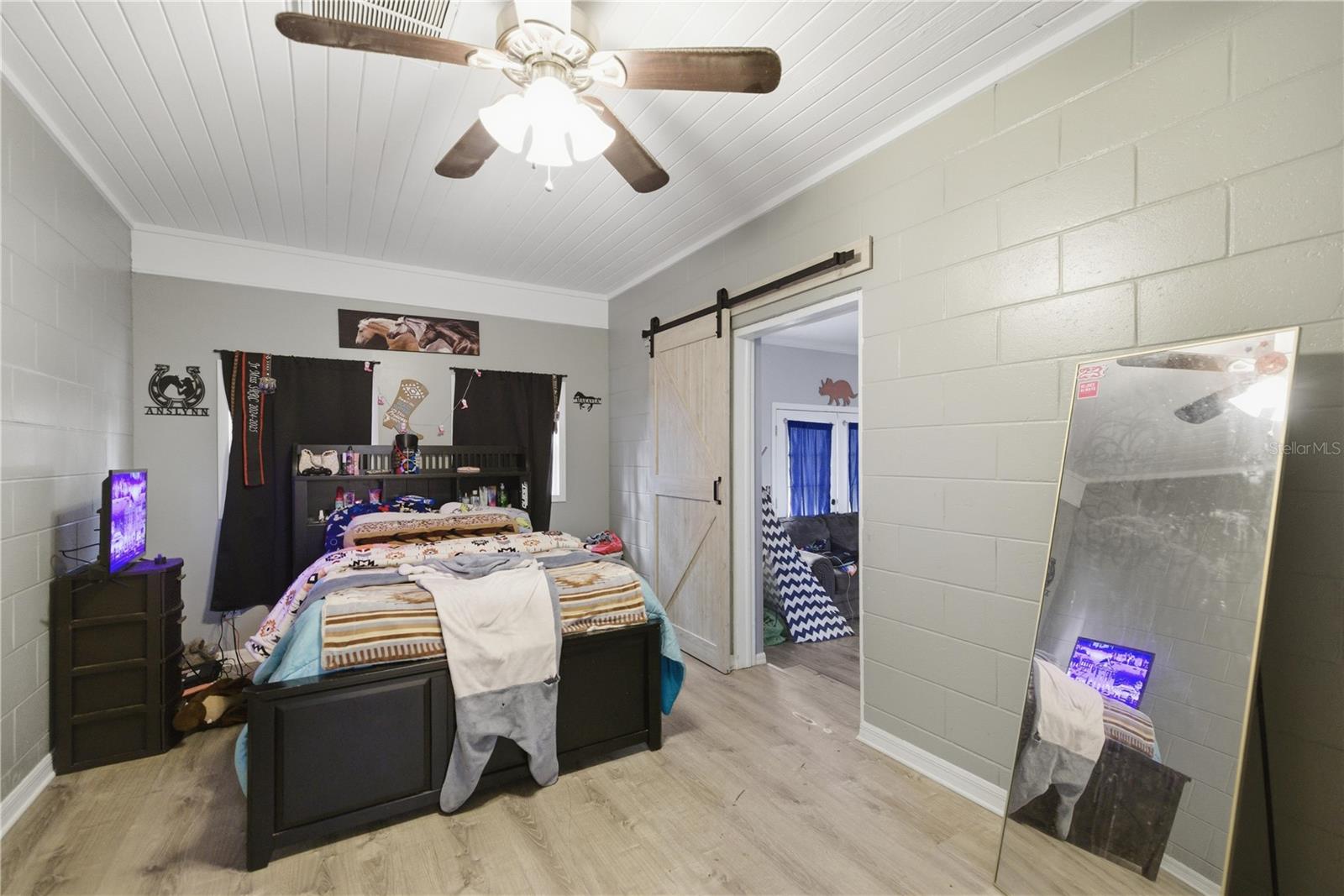 Image 22 of 46 For 916 28th Avenue