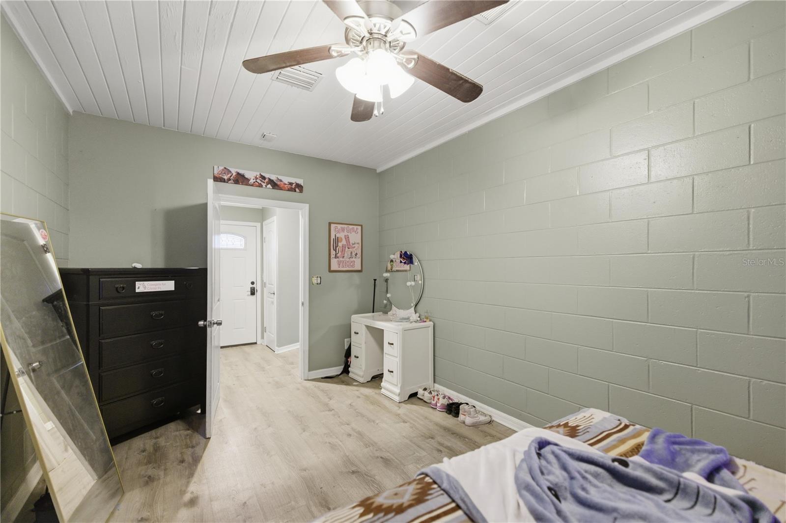 Image 23 of 46 For 916 28th Avenue