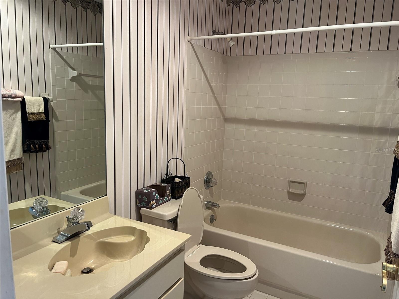 Image 7 of 10 For 2423 20th Court 0