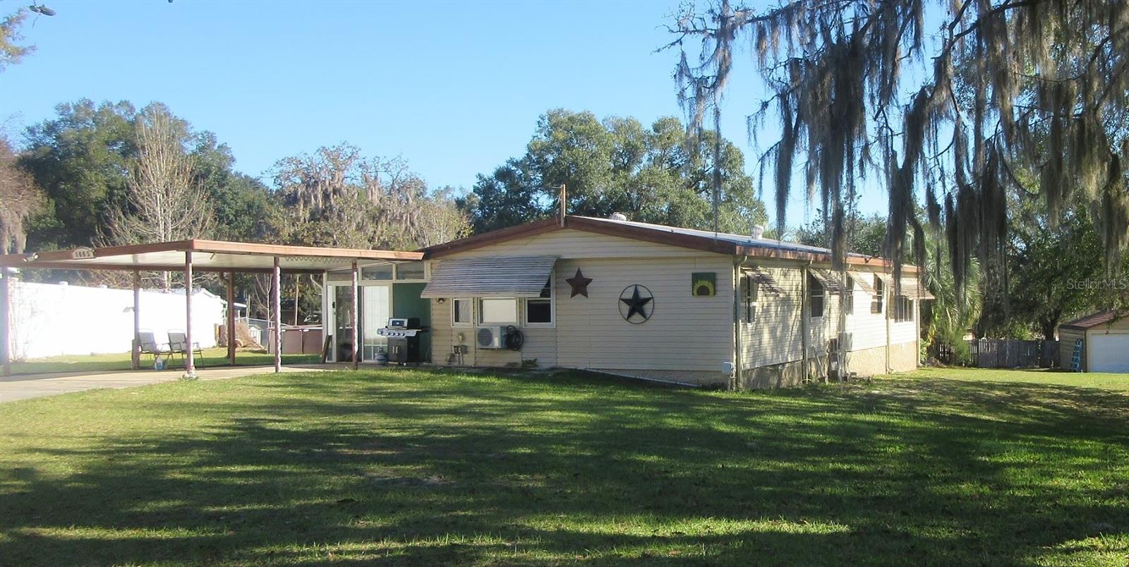 Details for 1605 160th Court, OCKLAWAHA, FL 32179