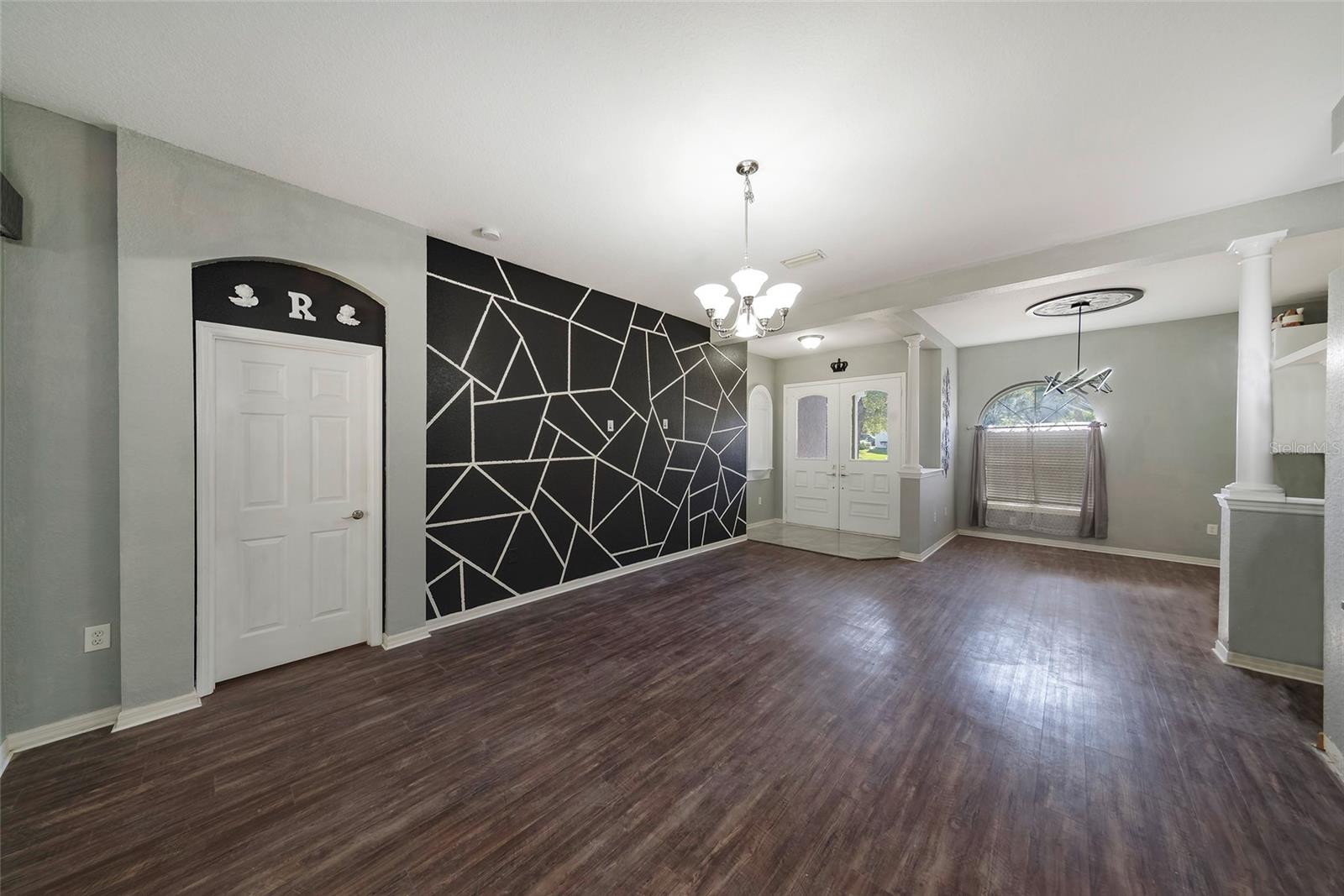 Image 10 of 47 For 19931 93rd Lane Road