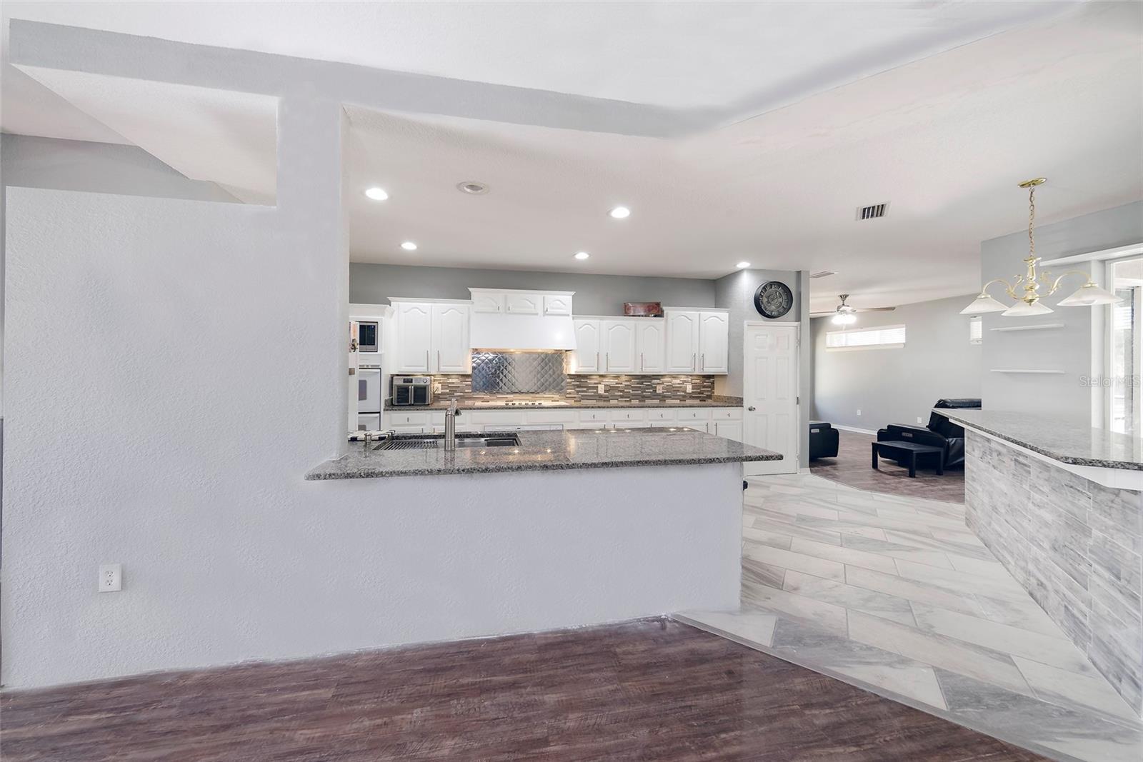 Image 17 of 47 For 19931 93rd Lane Road