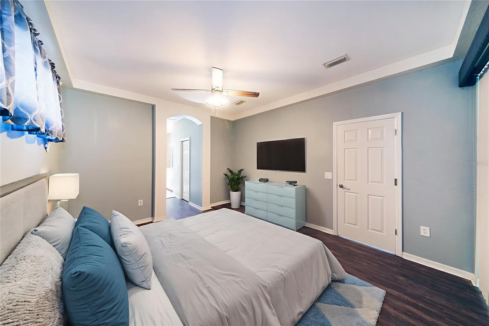 Image 20 of 47 For 19931 93rd Lane Road