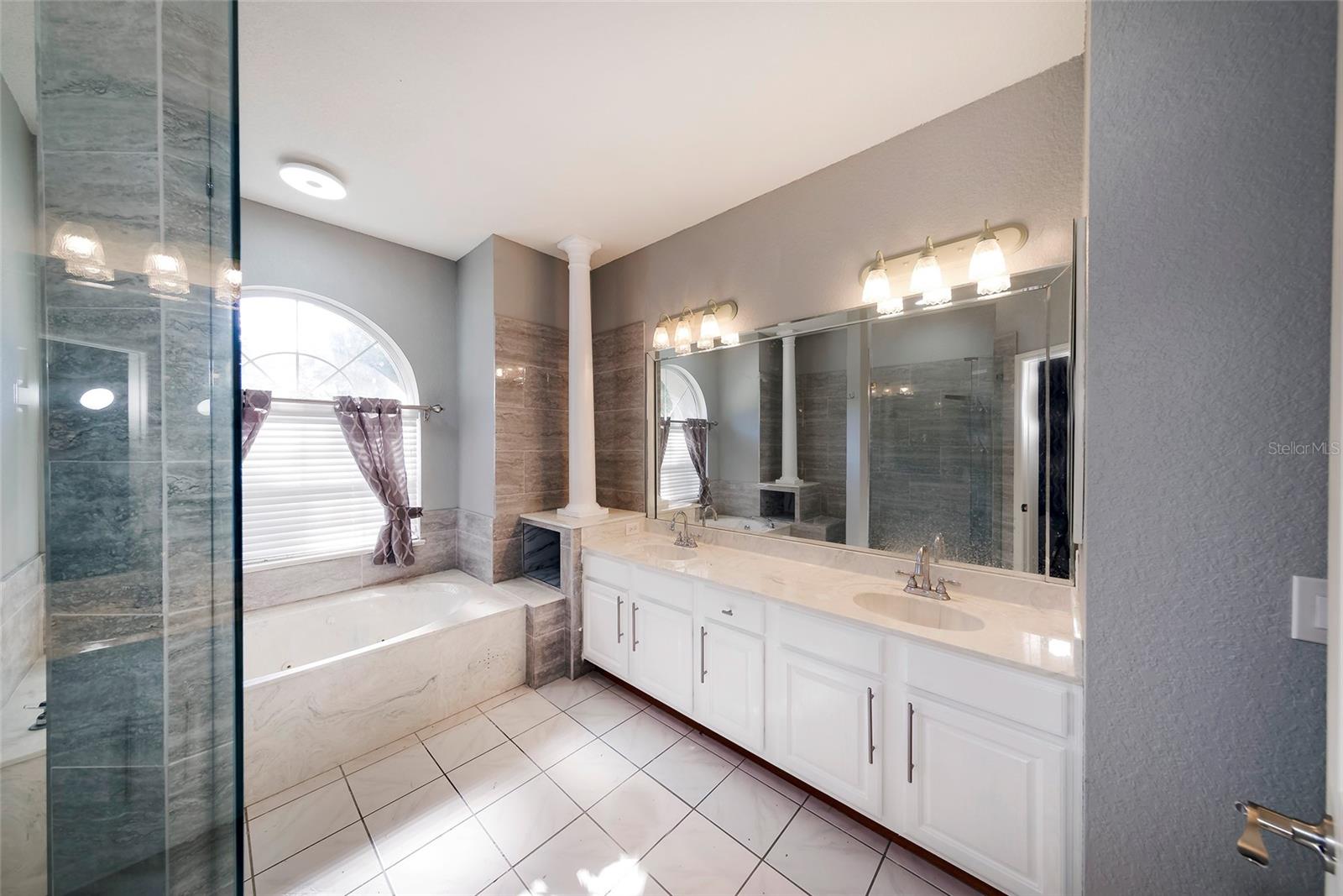 Image 24 of 47 For 19931 93rd Lane Road