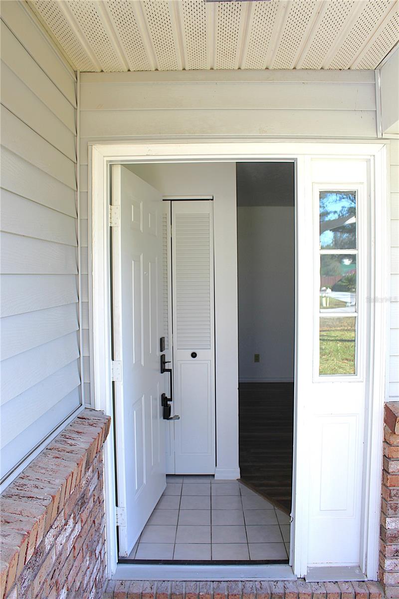 Image 15 of 49 For 707 46th Court