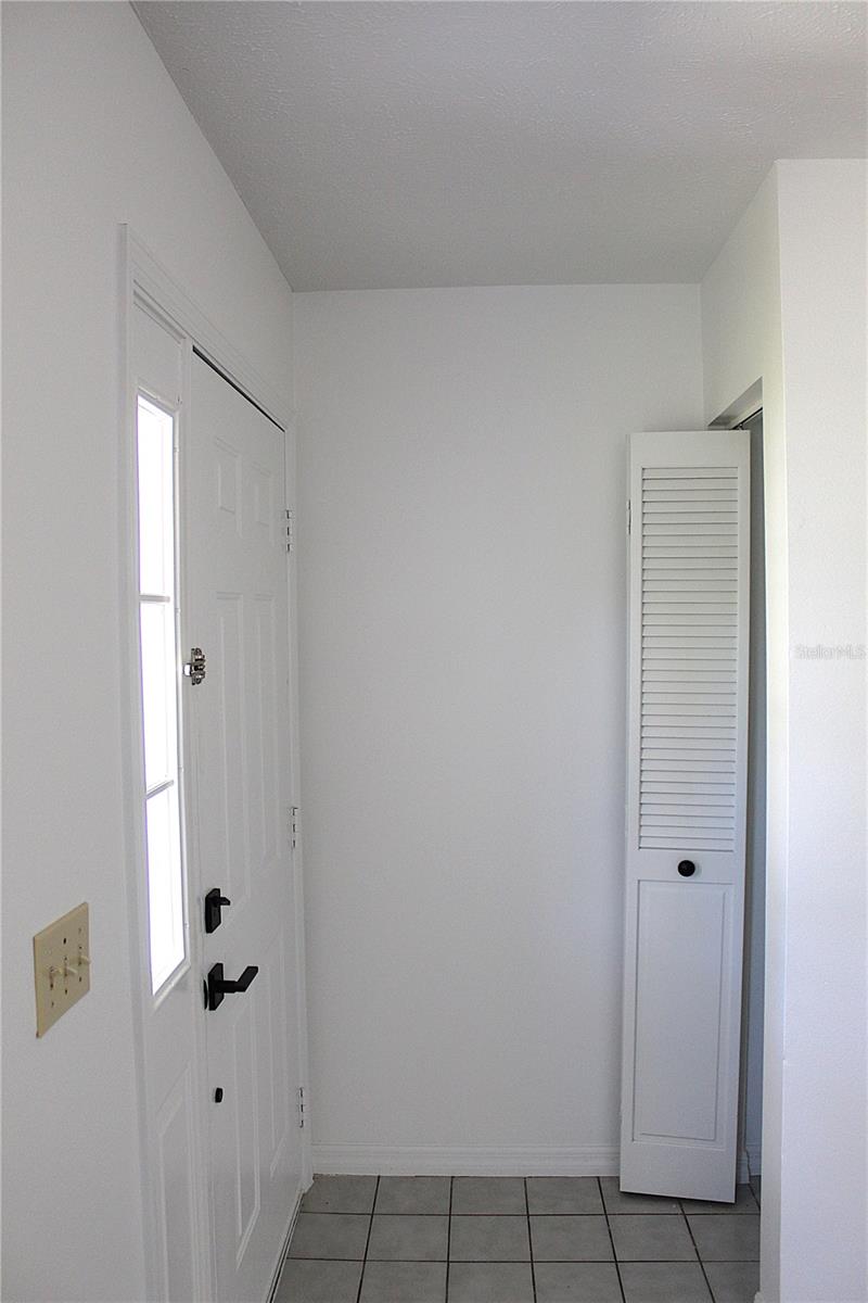 Image 16 of 49 For 707 46th Court