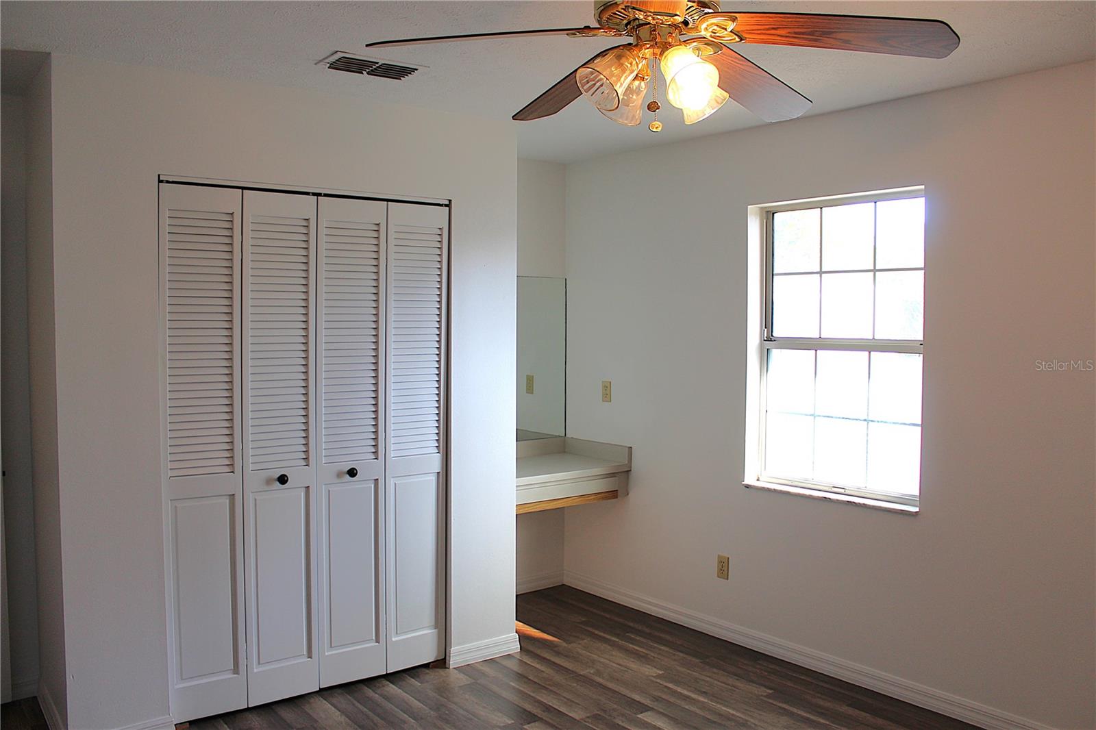 Image 22 of 49 For 707 46th Court