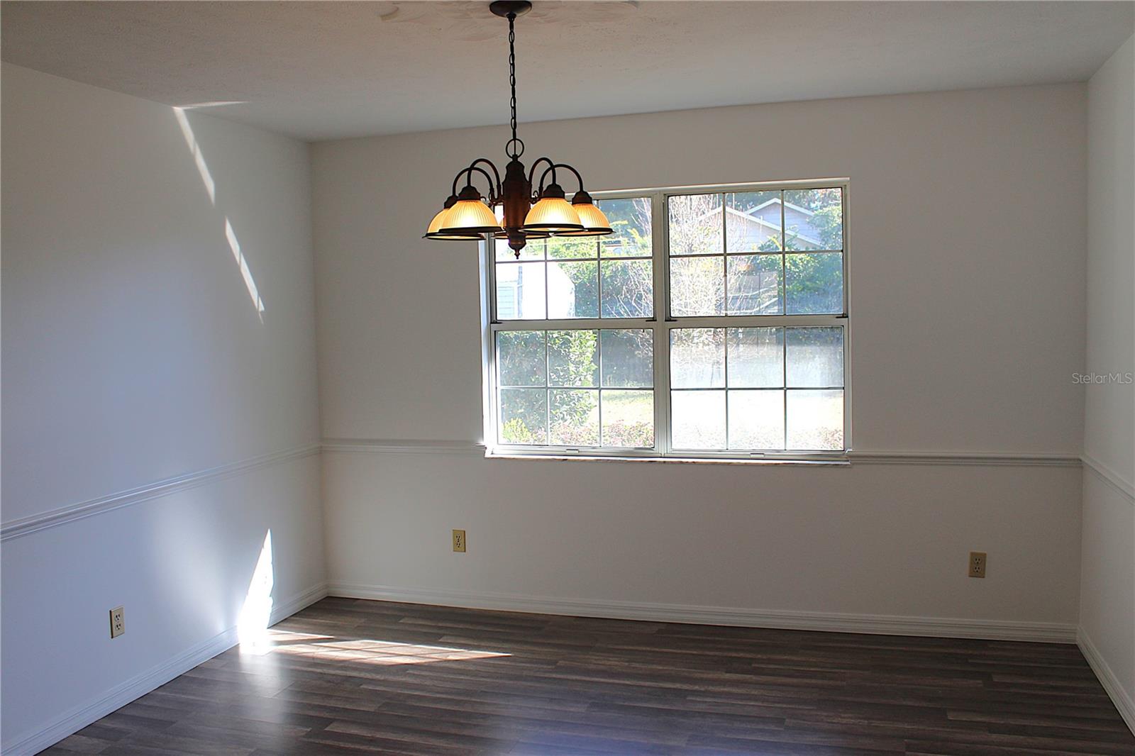 Image 30 of 49 For 707 46th Court