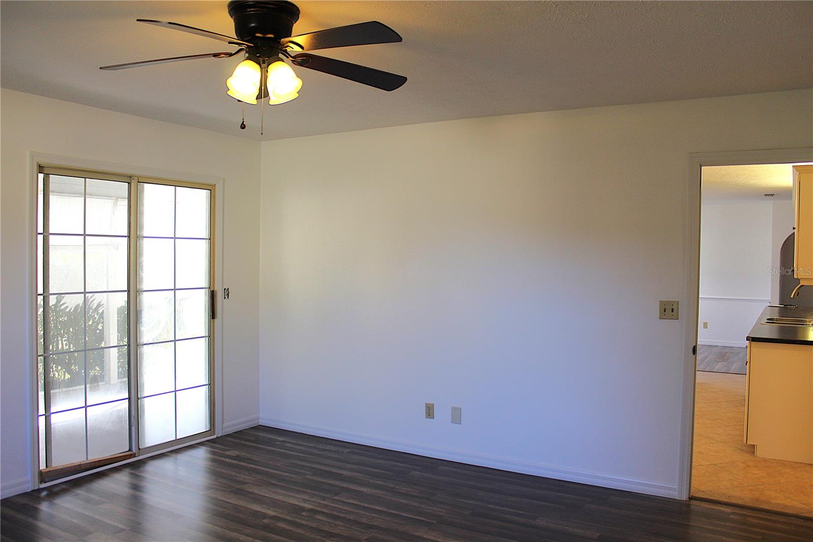 Image 38 of 49 For 707 46th Court