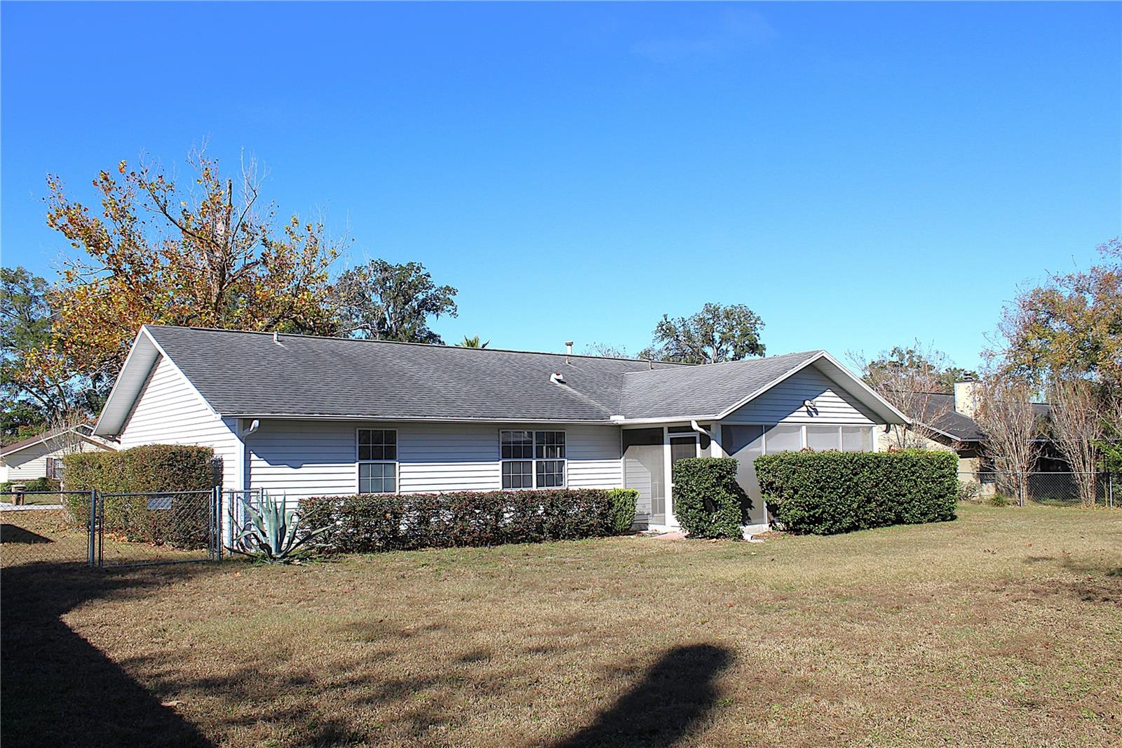 Image 6 of 49 For 707 46th Court