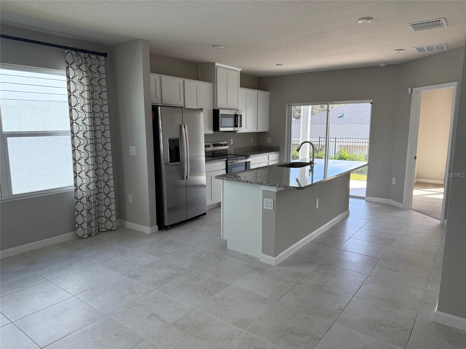 Image 5 of 15 For 1200 Port Blue Way