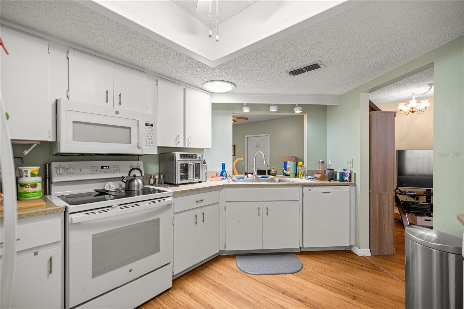 Image 9 of 30 For 9021 108th Place