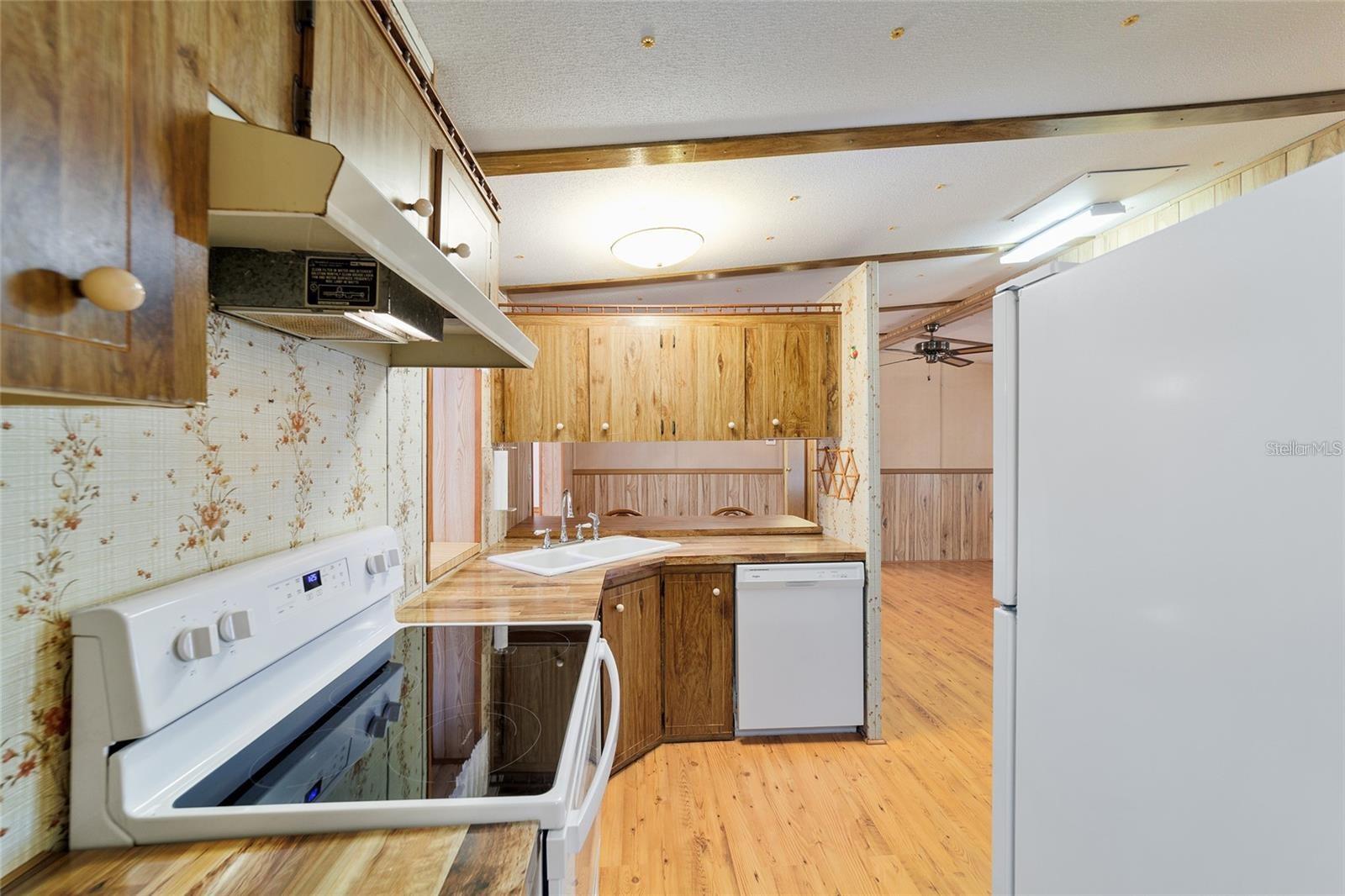 Image 33 of 76 For 13168 19th Lane