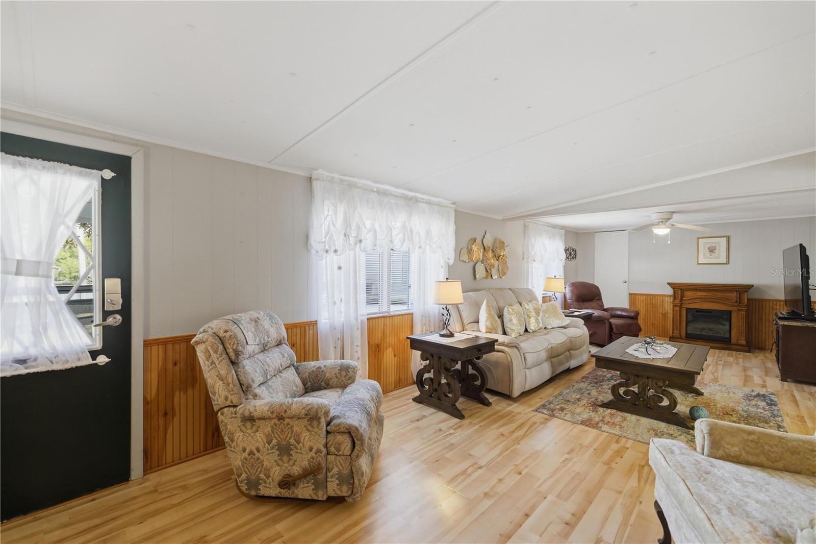 Image 9 of 33 For 9820 170th Lane