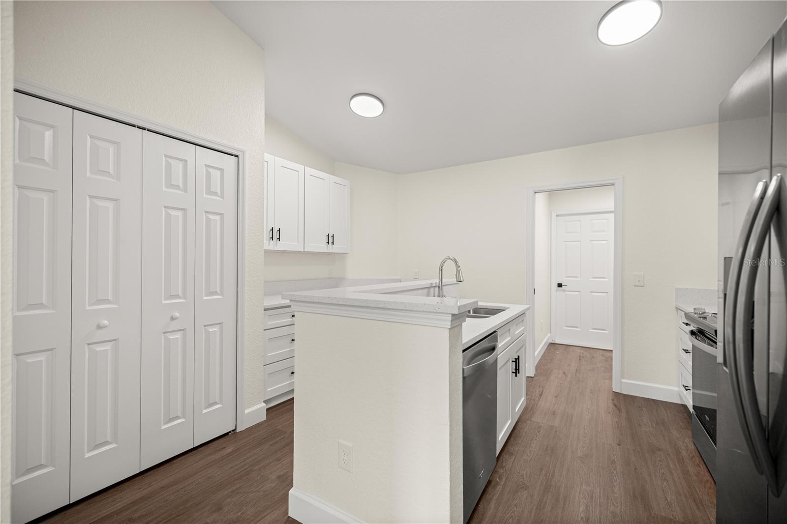 Image 11 of 32 For 8931 156th Street