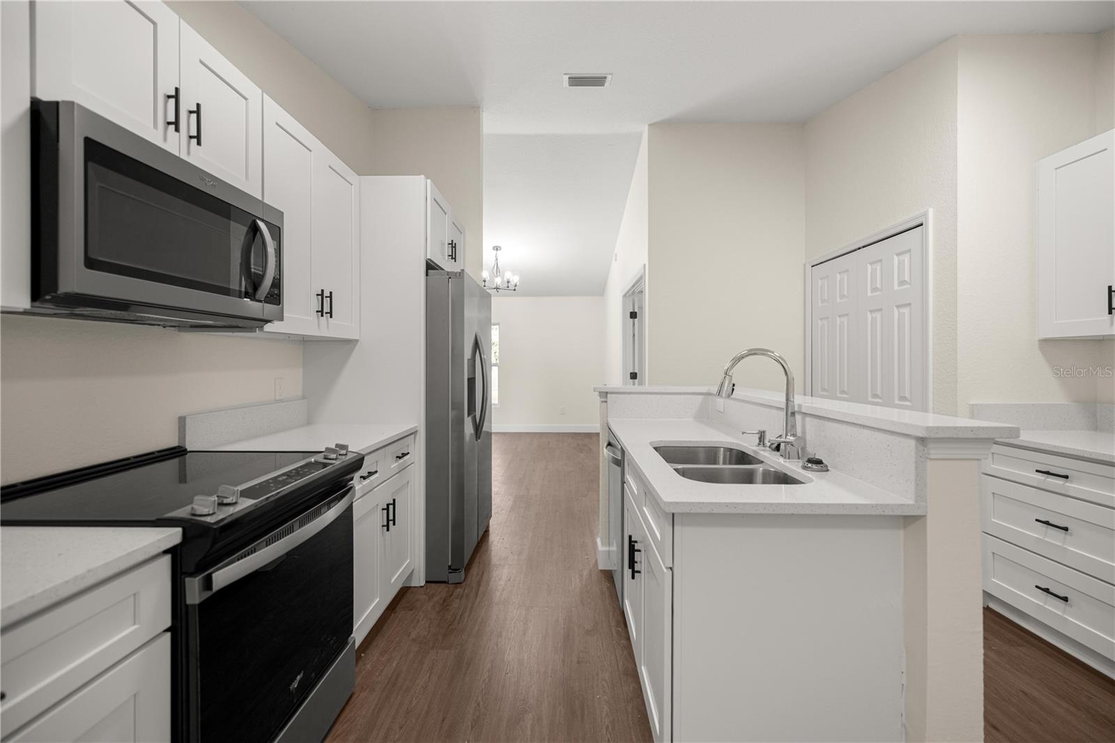 Image 12 of 32 For 8931 156th Street