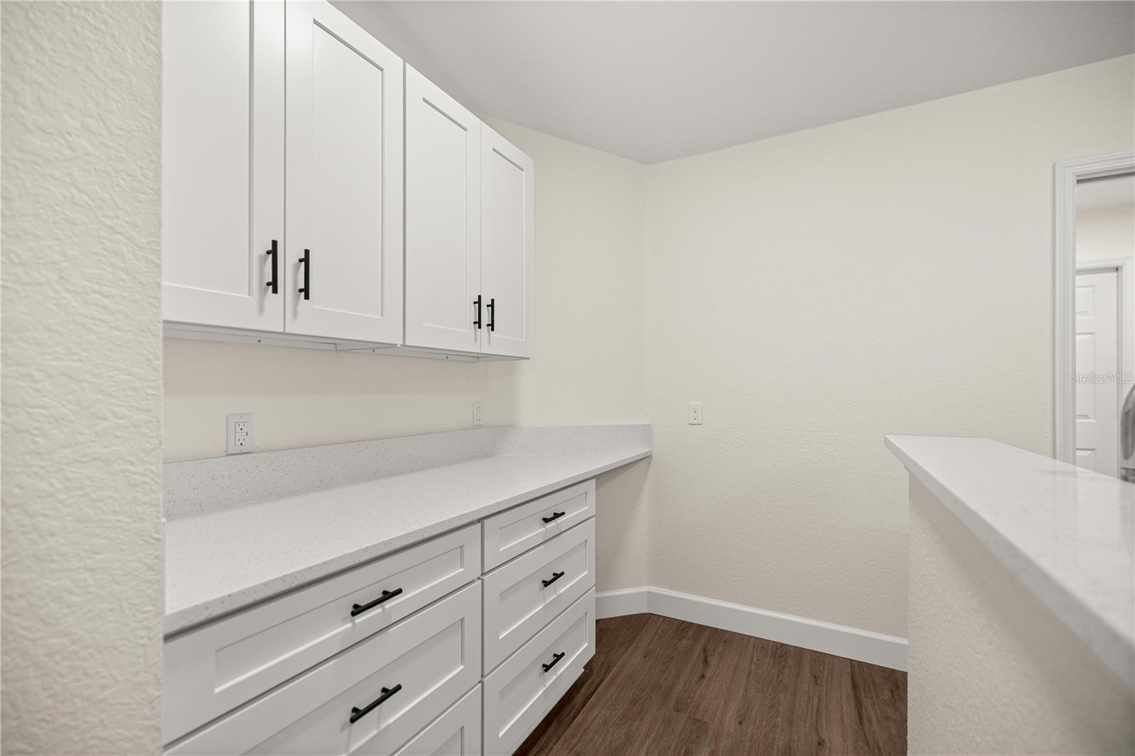 Image 14 of 32 For 8931 156th Street