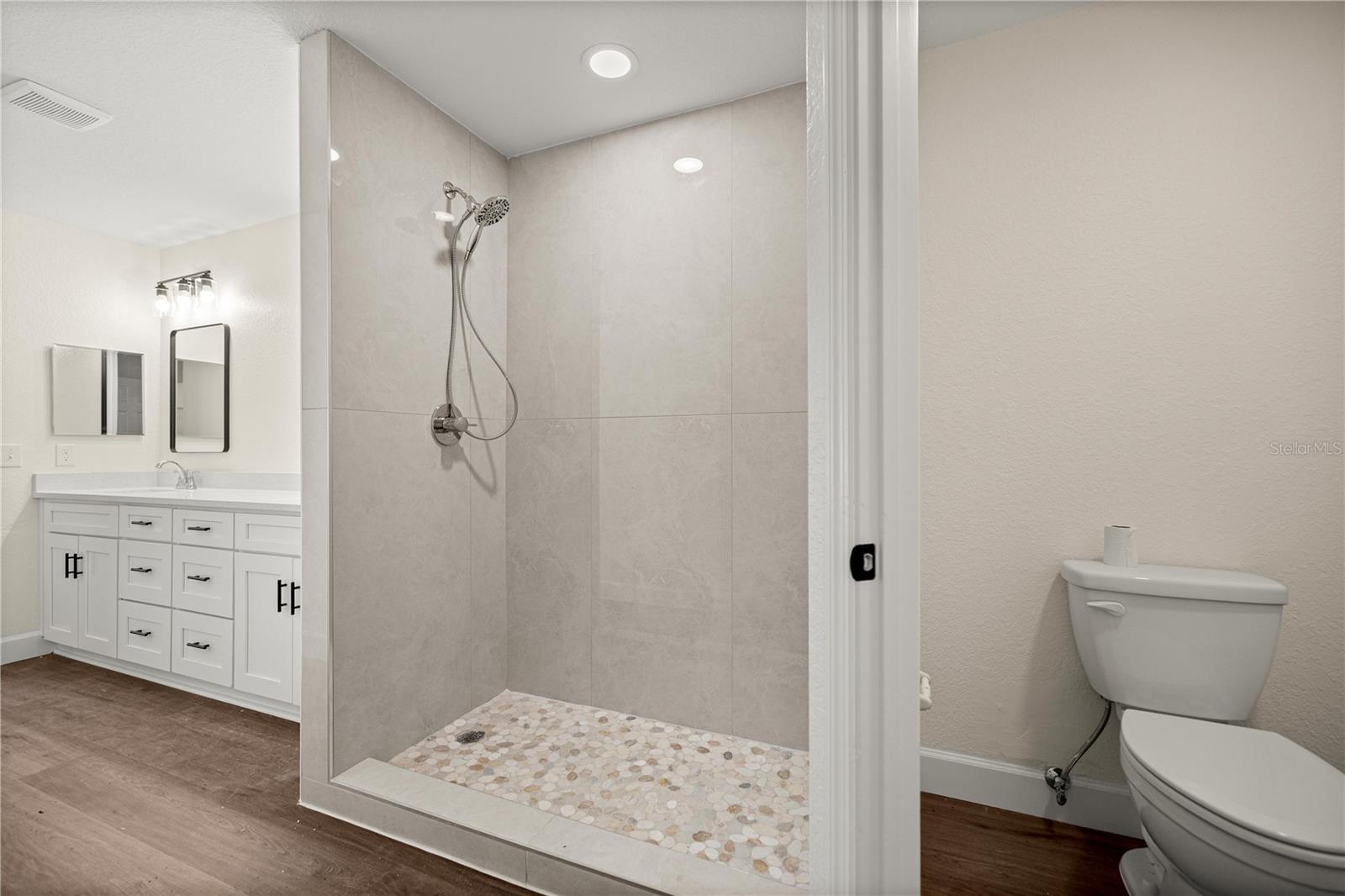 Image 19 of 32 For 8931 156th Street