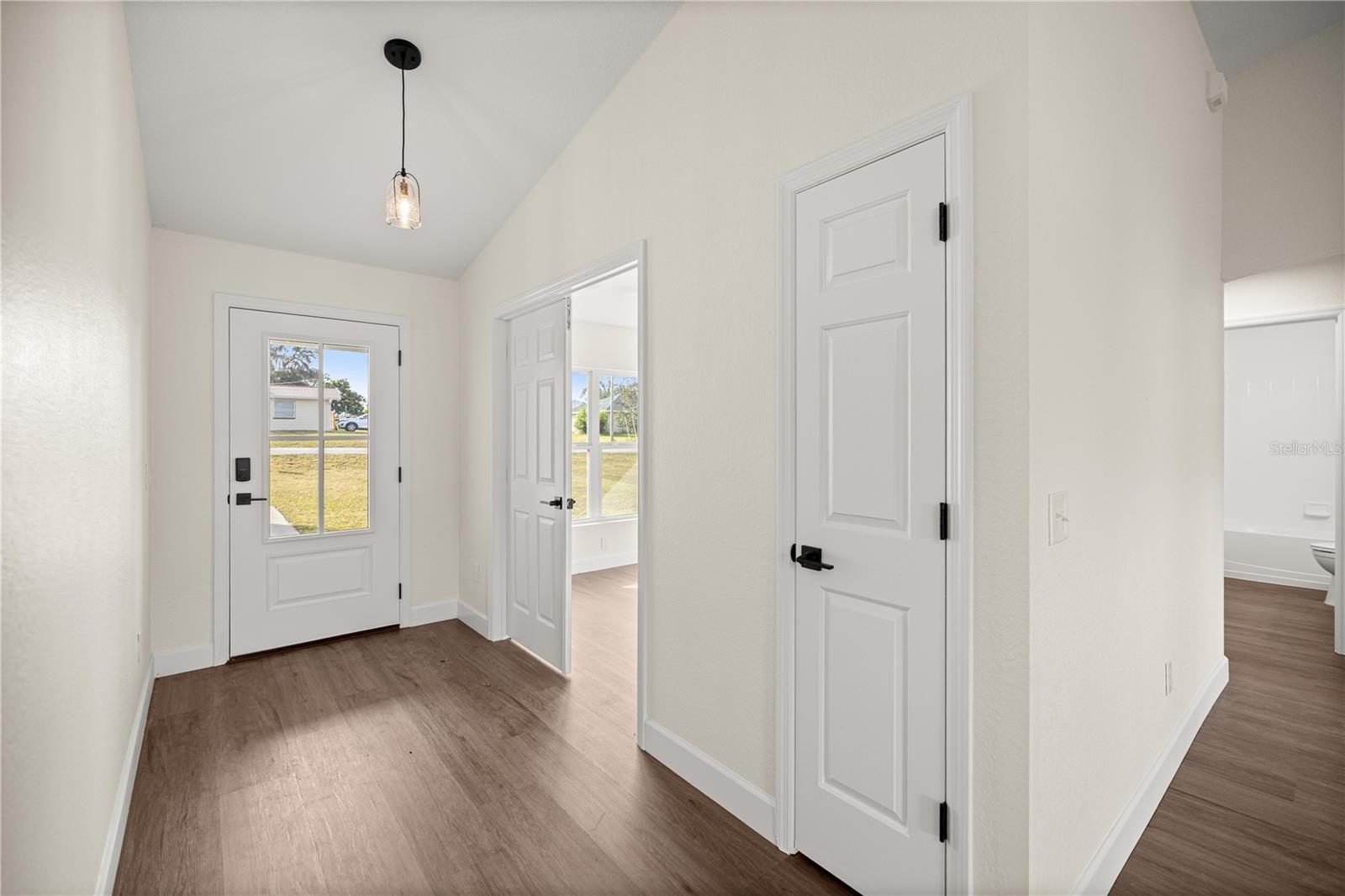 Image 3 of 32 For 8931 156th Street